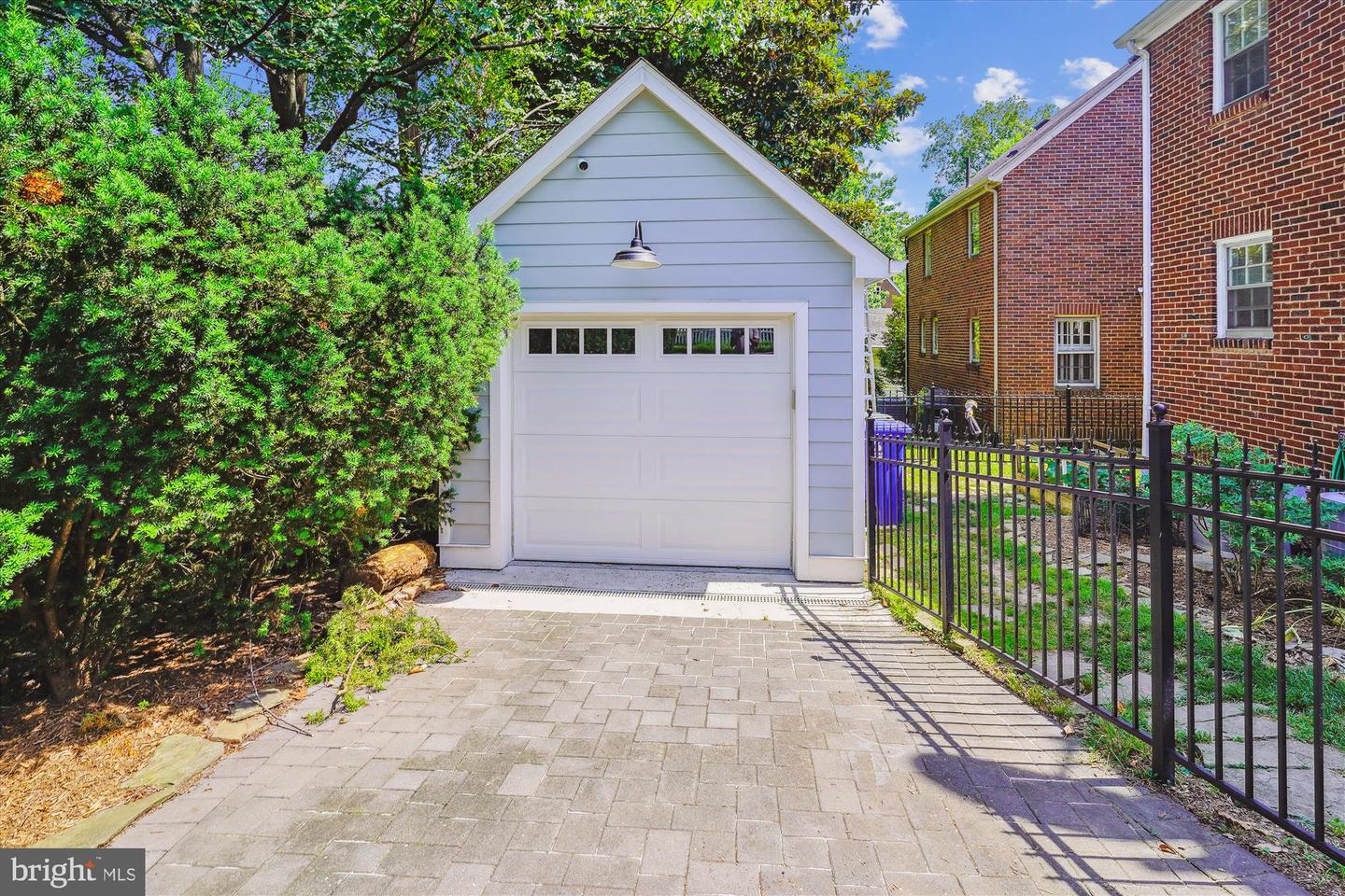 133 N HIGHLAND ST N, ARLINGTON, Virginia 22201, 4 Bedrooms Bedrooms, ,2 BathroomsBathrooms,Residential,For sale,133 N HIGHLAND ST N,VAAR2059456 MLS # VAAR2059456
