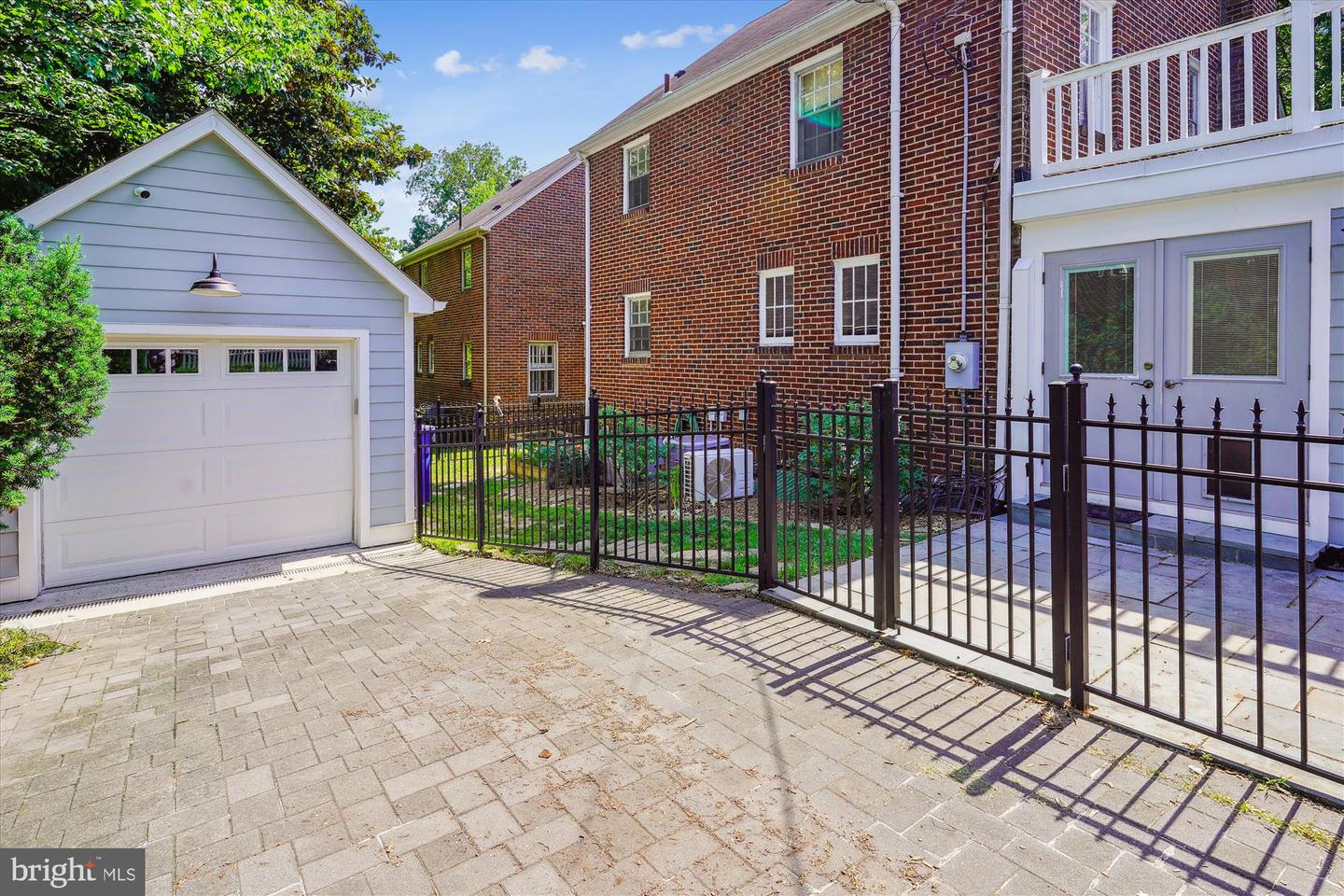 133 N HIGHLAND ST N, ARLINGTON, Virginia 22201, 4 Bedrooms Bedrooms, ,2 BathroomsBathrooms,Residential,For sale,133 N HIGHLAND ST N,VAAR2059456 MLS # VAAR2059456