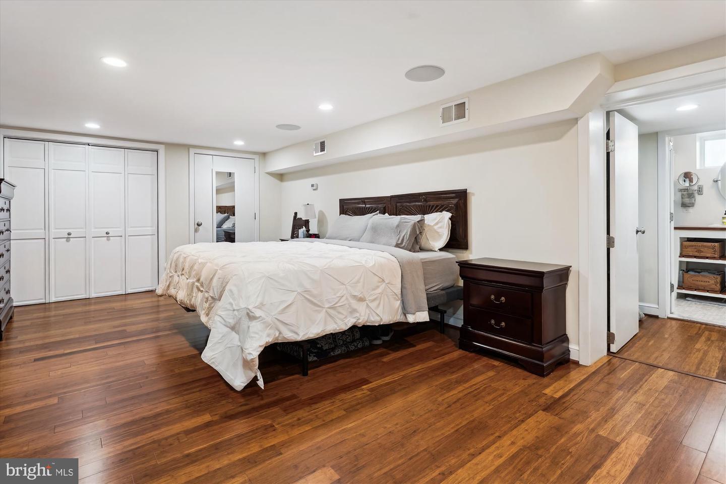 133 N HIGHLAND ST N, ARLINGTON, Virginia 22201, 4 Bedrooms Bedrooms, ,2 BathroomsBathrooms,Residential,For sale,133 N HIGHLAND ST N,VAAR2059456 MLS # VAAR2059456