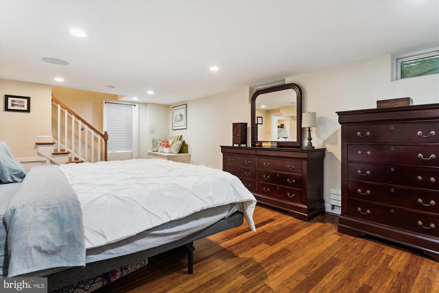 133 N HIGHLAND ST N, ARLINGTON, Virginia 22201, 4 Bedrooms Bedrooms, ,2 BathroomsBathrooms,Residential,For sale,133 N HIGHLAND ST N,VAAR2059456 MLS # VAAR2059456
