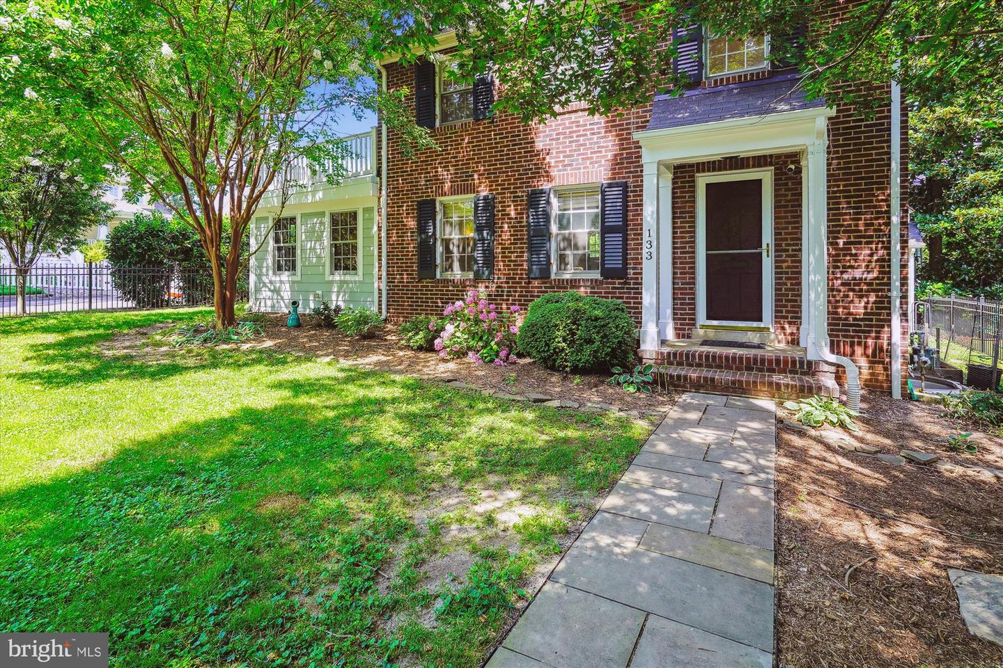 133 N HIGHLAND ST N, ARLINGTON, Virginia 22201, 4 Bedrooms Bedrooms, ,2 BathroomsBathrooms,Residential,For sale,133 N HIGHLAND ST N,VAAR2059456 MLS # VAAR2059456