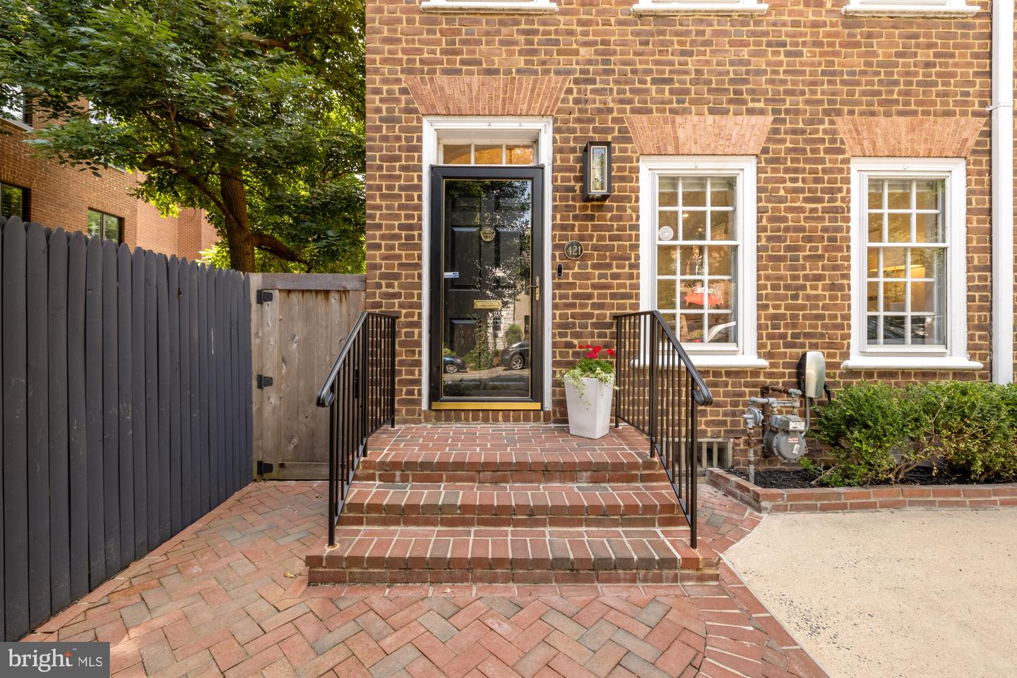 421 S SAINT ASAPH ST, ALEXANDRIA, Virginia 22314, 4 Bedrooms Bedrooms, ,3 BathroomsBathrooms,Residential,For sale,421 S SAINT ASAPH ST,VAAX2046668 MLS # VAAX2046668