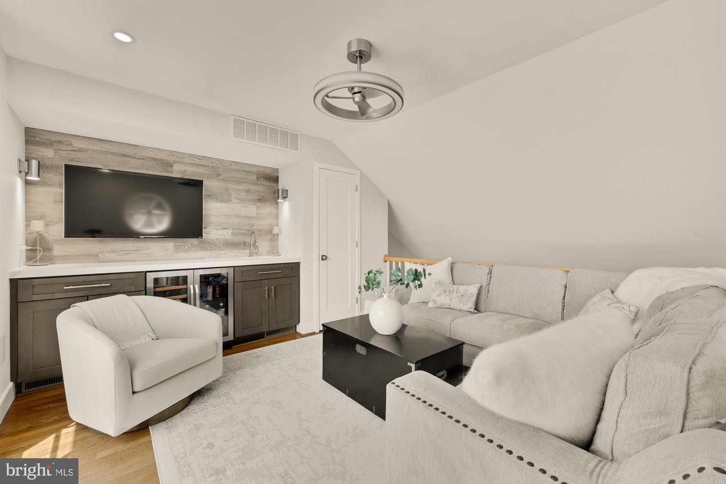 421 S SAINT ASAPH ST, ALEXANDRIA, Virginia 22314, 4 Bedrooms Bedrooms, ,3 BathroomsBathrooms,Residential,For sale,421 S SAINT ASAPH ST,VAAX2046668 MLS # VAAX2046668