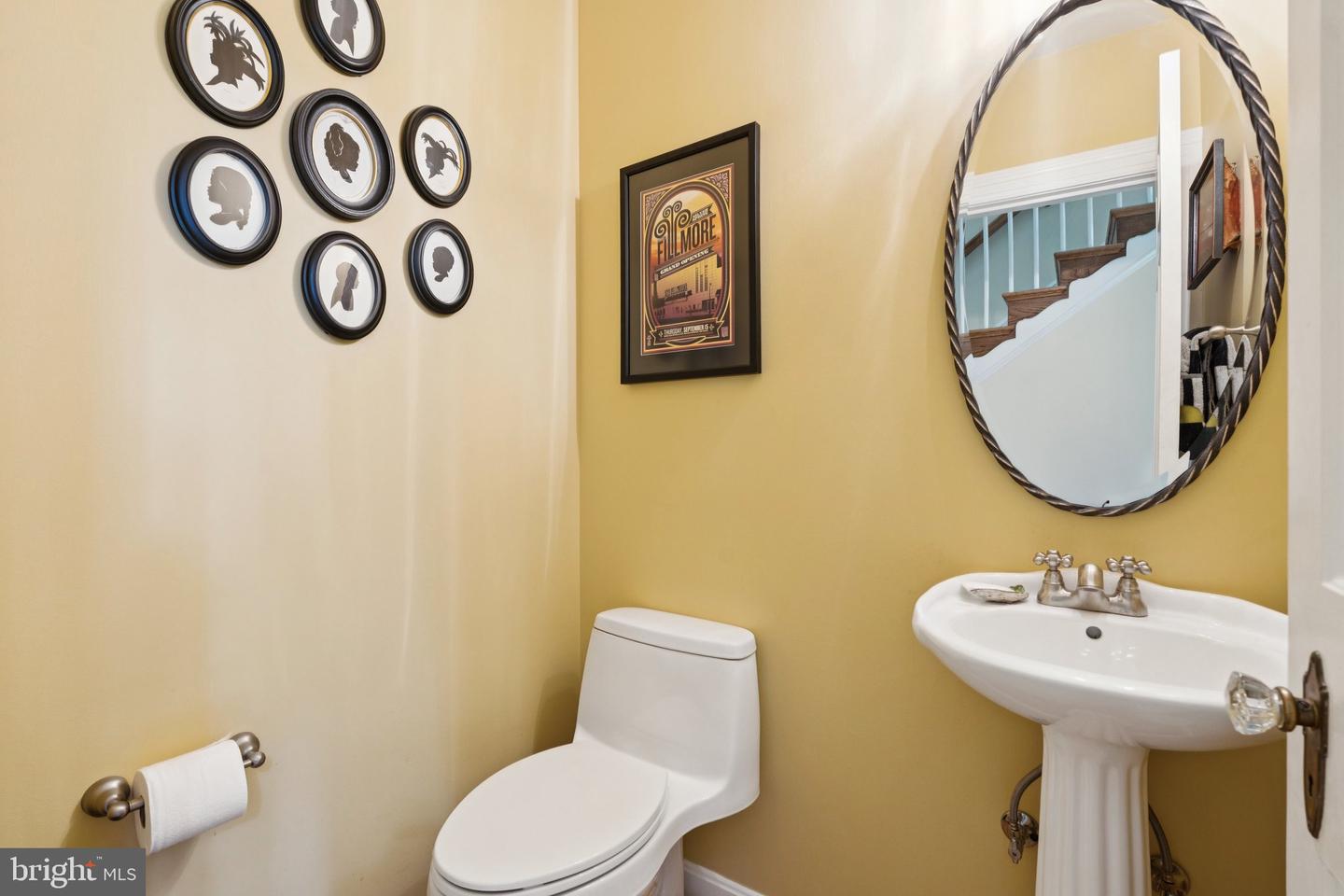 3666 MILITARY RD, ARLINGTON, Virginia 22207, 3 Bedrooms Bedrooms, ,2 BathroomsBathrooms,Residential,For sale,3666 MILITARY RD,VAAR2059480 MLS # VAAR2059480