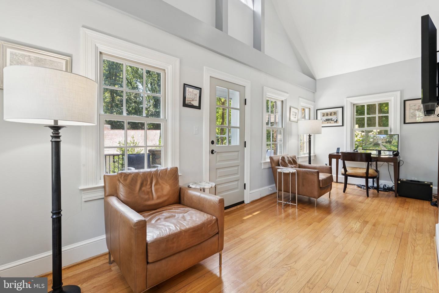 3666 MILITARY RD, ARLINGTON, Virginia 22207, 3 Bedrooms Bedrooms, ,2 BathroomsBathrooms,Residential,For sale,3666 MILITARY RD,VAAR2059480 MLS # VAAR2059480