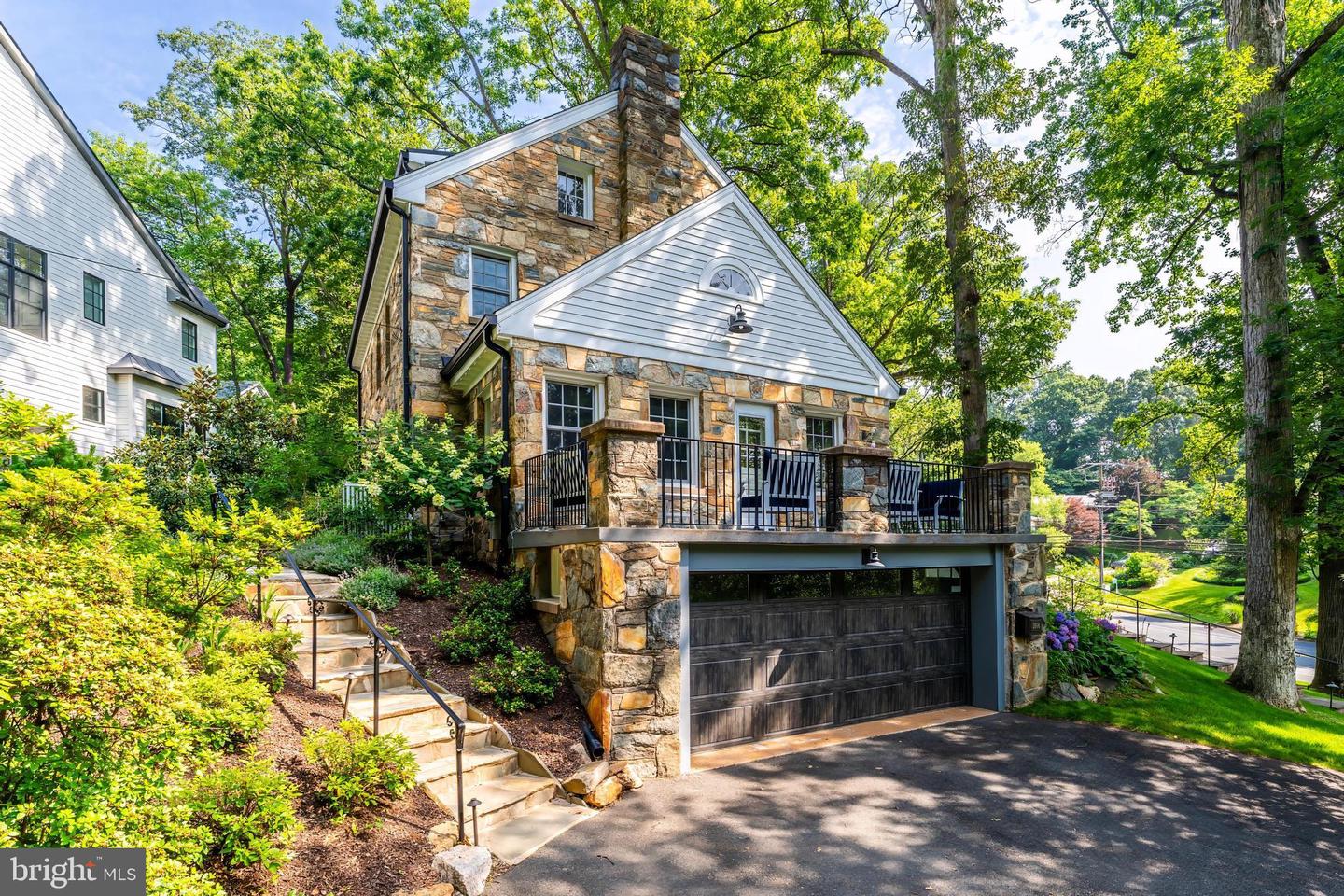 3666 MILITARY RD, ARLINGTON, Virginia 22207, 3 Bedrooms Bedrooms, ,2 BathroomsBathrooms,Residential,For sale,3666 MILITARY RD,VAAR2059480 MLS # VAAR2059480