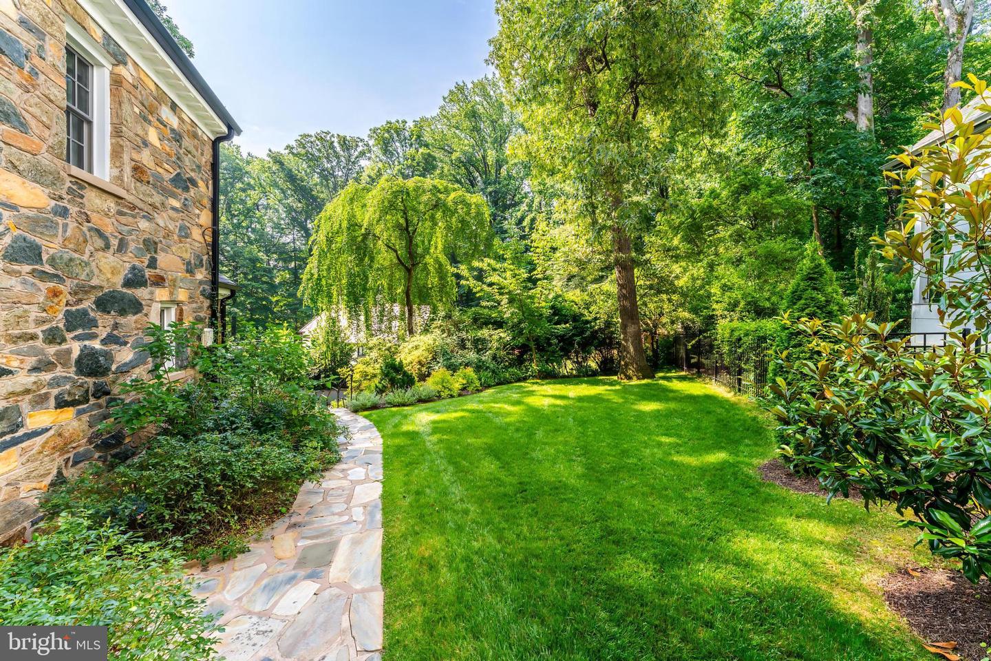 3666 MILITARY RD, ARLINGTON, Virginia 22207, 3 Bedrooms Bedrooms, ,2 BathroomsBathrooms,Residential,For sale,3666 MILITARY RD,VAAR2059480 MLS # VAAR2059480