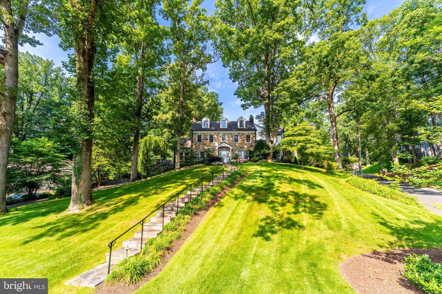 3666 MILITARY RD, ARLINGTON, Virginia 22207, 3 Bedrooms Bedrooms, ,2 BathroomsBathrooms,Residential,For sale,3666 MILITARY RD,VAAR2059480 MLS # VAAR2059480