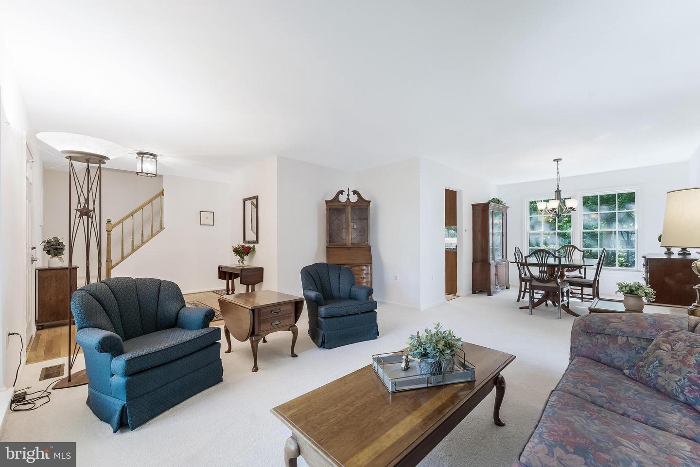 13145 LADYBANK LN, HERNDON, Virginia 20171, 4 Bedrooms Bedrooms, ,3 BathroomsBathrooms,Residential,For sale,13145 LADYBANK LN,VAFX2248910 MLS # VAFX2248910