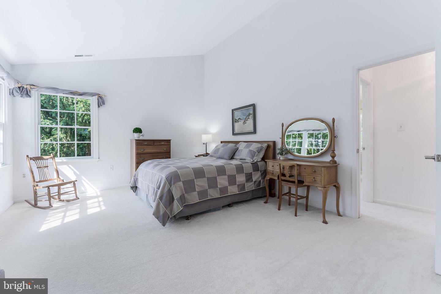 13145 LADYBANK LN, HERNDON, Virginia 20171, 4 Bedrooms Bedrooms, ,3 BathroomsBathrooms,Residential,For sale,13145 LADYBANK LN,VAFX2248910 MLS # VAFX2248910