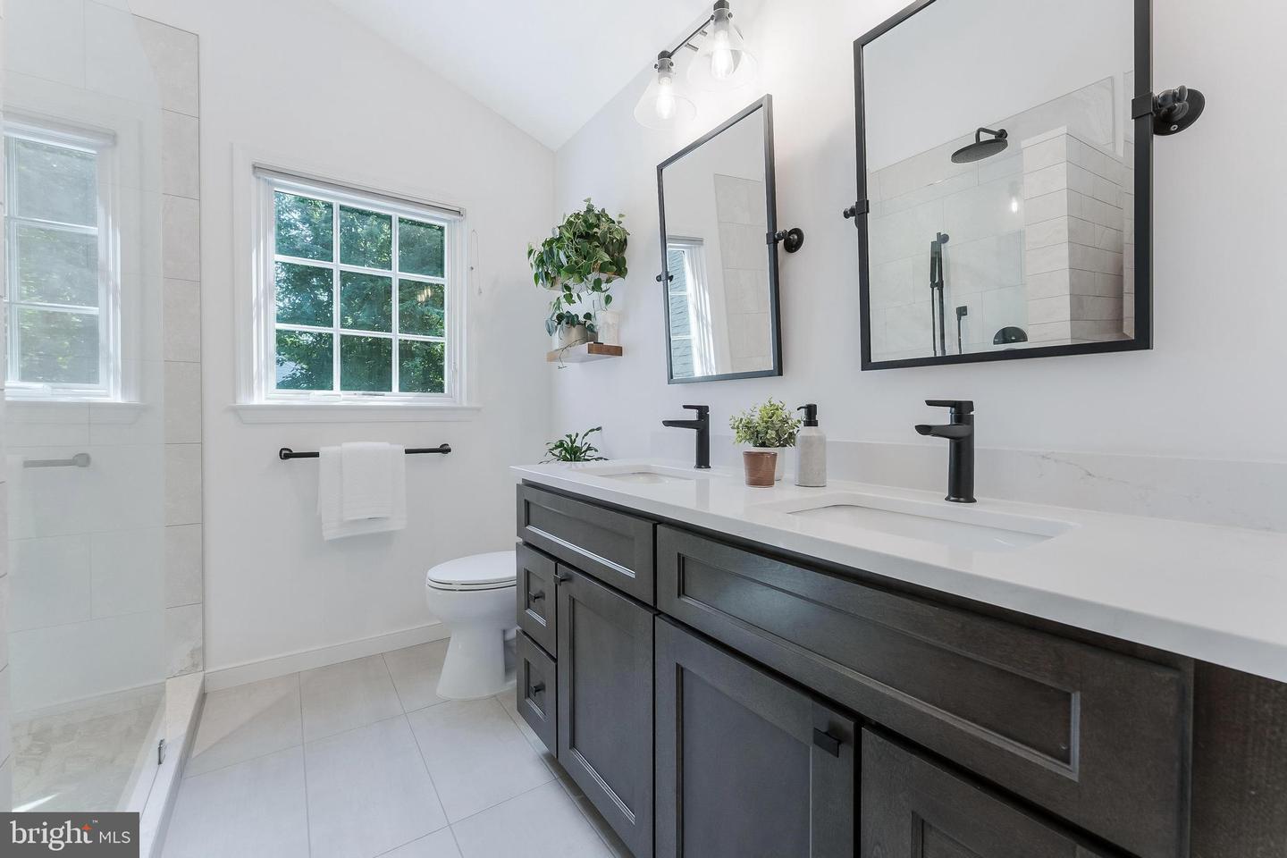 13145 LADYBANK LN, HERNDON, Virginia 20171, 4 Bedrooms Bedrooms, ,3 BathroomsBathrooms,Residential,For sale,13145 LADYBANK LN,VAFX2248910 MLS # VAFX2248910