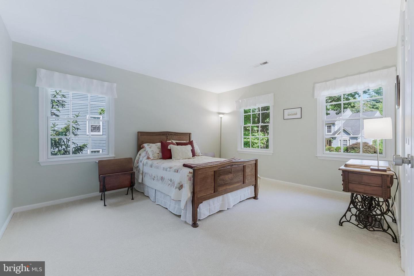 13145 LADYBANK LN, HERNDON, Virginia 20171, 4 Bedrooms Bedrooms, ,3 BathroomsBathrooms,Residential,For sale,13145 LADYBANK LN,VAFX2248910 MLS # VAFX2248910