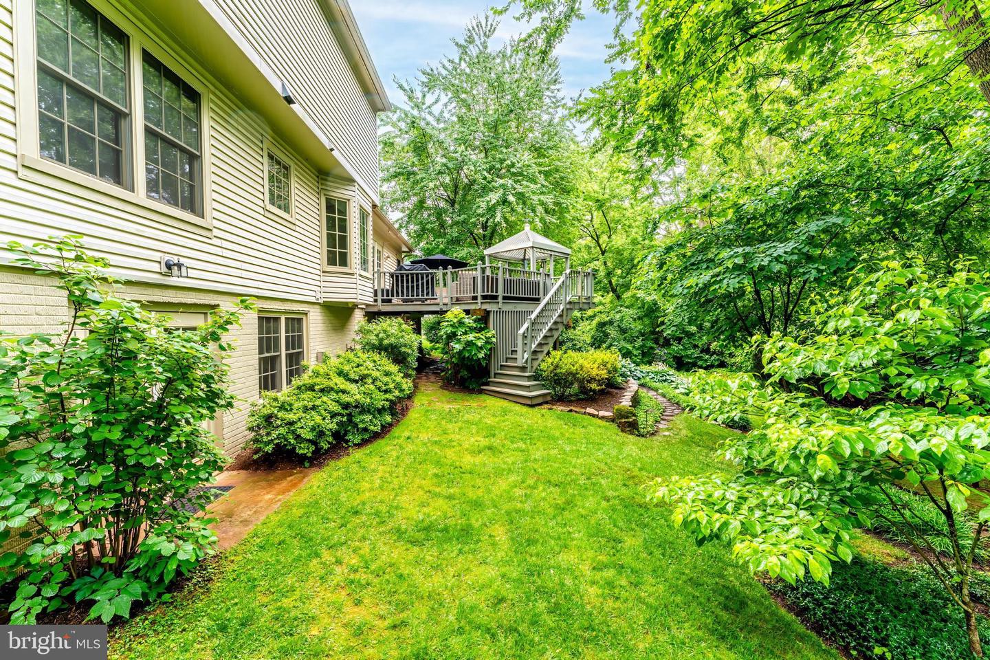 13145 LADYBANK LN, HERNDON, Virginia 20171, 4 Bedrooms Bedrooms, ,3 BathroomsBathrooms,Residential,For sale,13145 LADYBANK LN,VAFX2248910 MLS # VAFX2248910