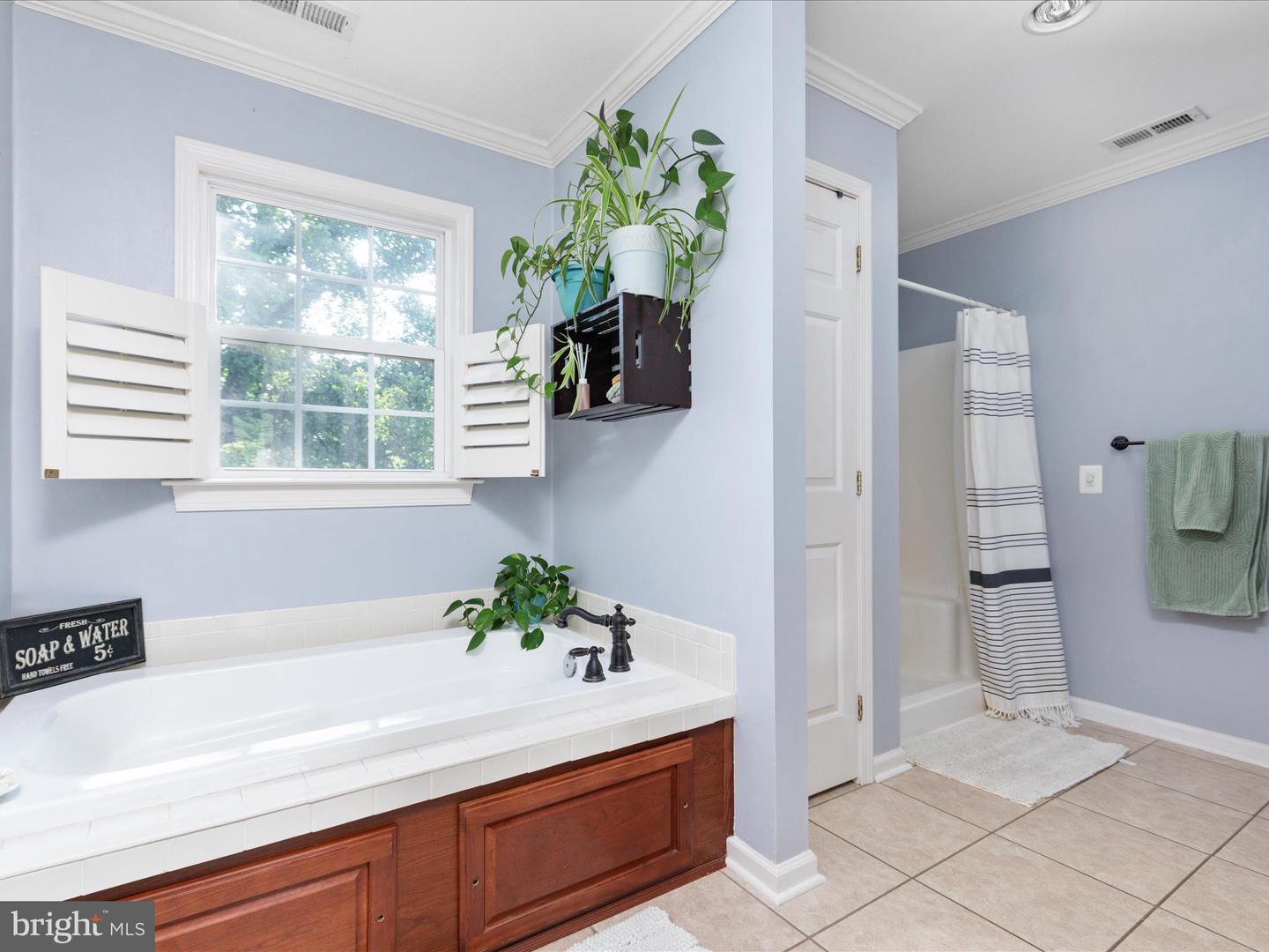 130 S 12TH ST, PURCELLVILLE, Virginia 20132, 4 Bedrooms Bedrooms, ,2 BathroomsBathrooms,Residential,For sale,130 S 12TH ST,VALO2099954 MLS # VALO2099954