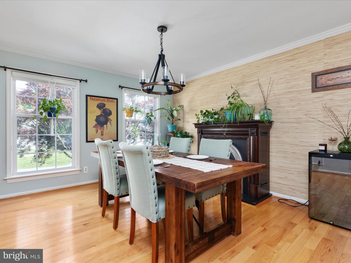 130 S 12TH ST, PURCELLVILLE, Virginia 20132, 4 Bedrooms Bedrooms, ,2 BathroomsBathrooms,Residential,For sale,130 S 12TH ST,VALO2099954 MLS # VALO2099954