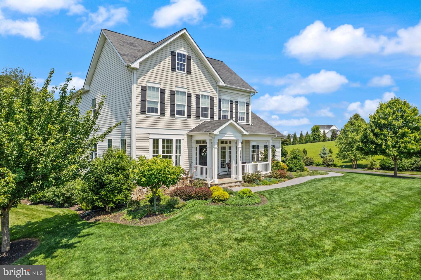 14231 COURTNEY MEADOW PL, LEESBURG, Virginia 20176, 5 Bedrooms Bedrooms, ,3 BathroomsBathrooms,Residential,For sale,14231 COURTNEY MEADOW PL,VALO2099962 MLS # VALO2099962