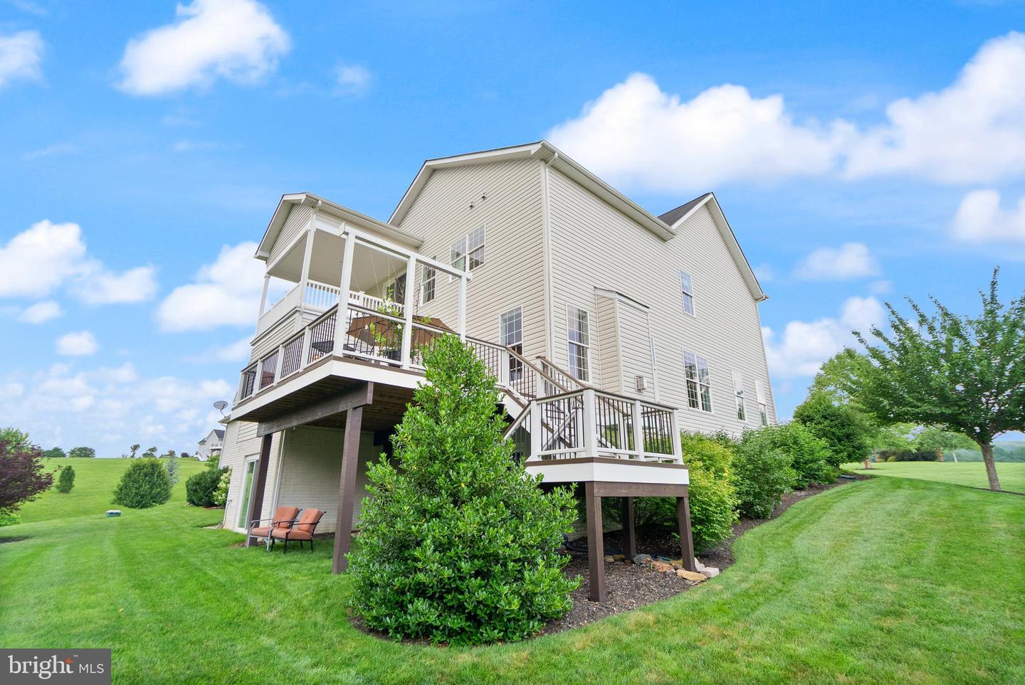 14231 COURTNEY MEADOW PL, LEESBURG, Virginia 20176, 5 Bedrooms Bedrooms, ,3 BathroomsBathrooms,Residential,For sale,14231 COURTNEY MEADOW PL,VALO2099962 MLS # VALO2099962