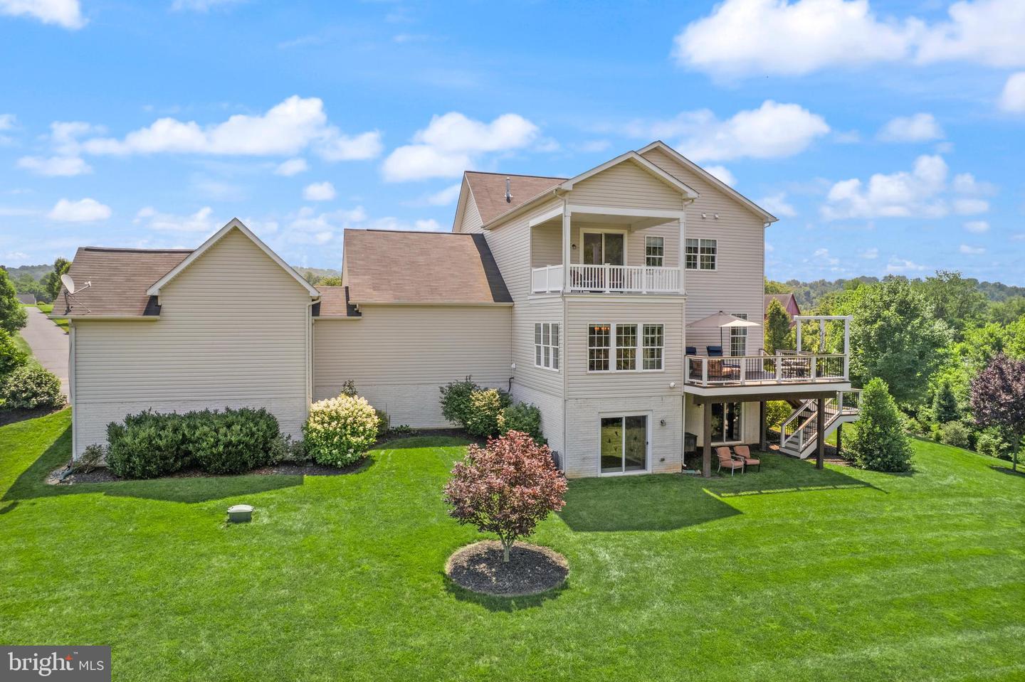 14231 COURTNEY MEADOW PL, LEESBURG, Virginia 20176, 5 Bedrooms Bedrooms, ,3 BathroomsBathrooms,Residential,For sale,14231 COURTNEY MEADOW PL,VALO2099962 MLS # VALO2099962