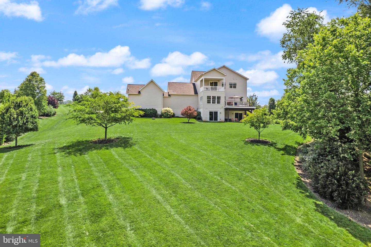 14231 COURTNEY MEADOW PL, LEESBURG, Virginia 20176, 5 Bedrooms Bedrooms, ,3 BathroomsBathrooms,Residential,For sale,14231 COURTNEY MEADOW PL,VALO2099962 MLS # VALO2099962
