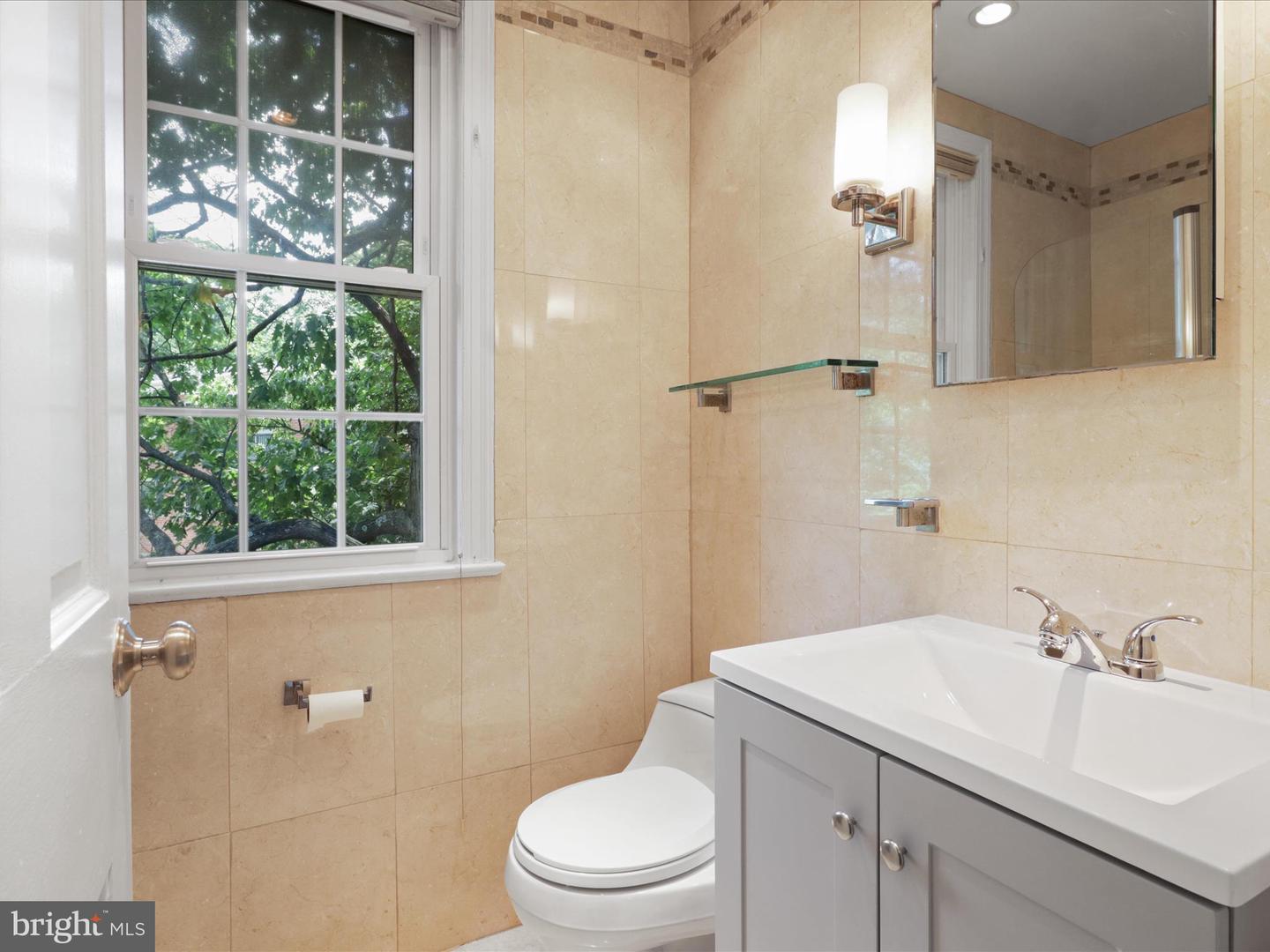 2721 ORDWAY ST NW #5, WASHINGTON, District Of Columbia 20008, 2 Bedrooms Bedrooms, ,1 BathroomBathrooms,Residential,For sale,2721 ORDWAY ST NW #5,DCDC2206510 MLS # DCDC2206510