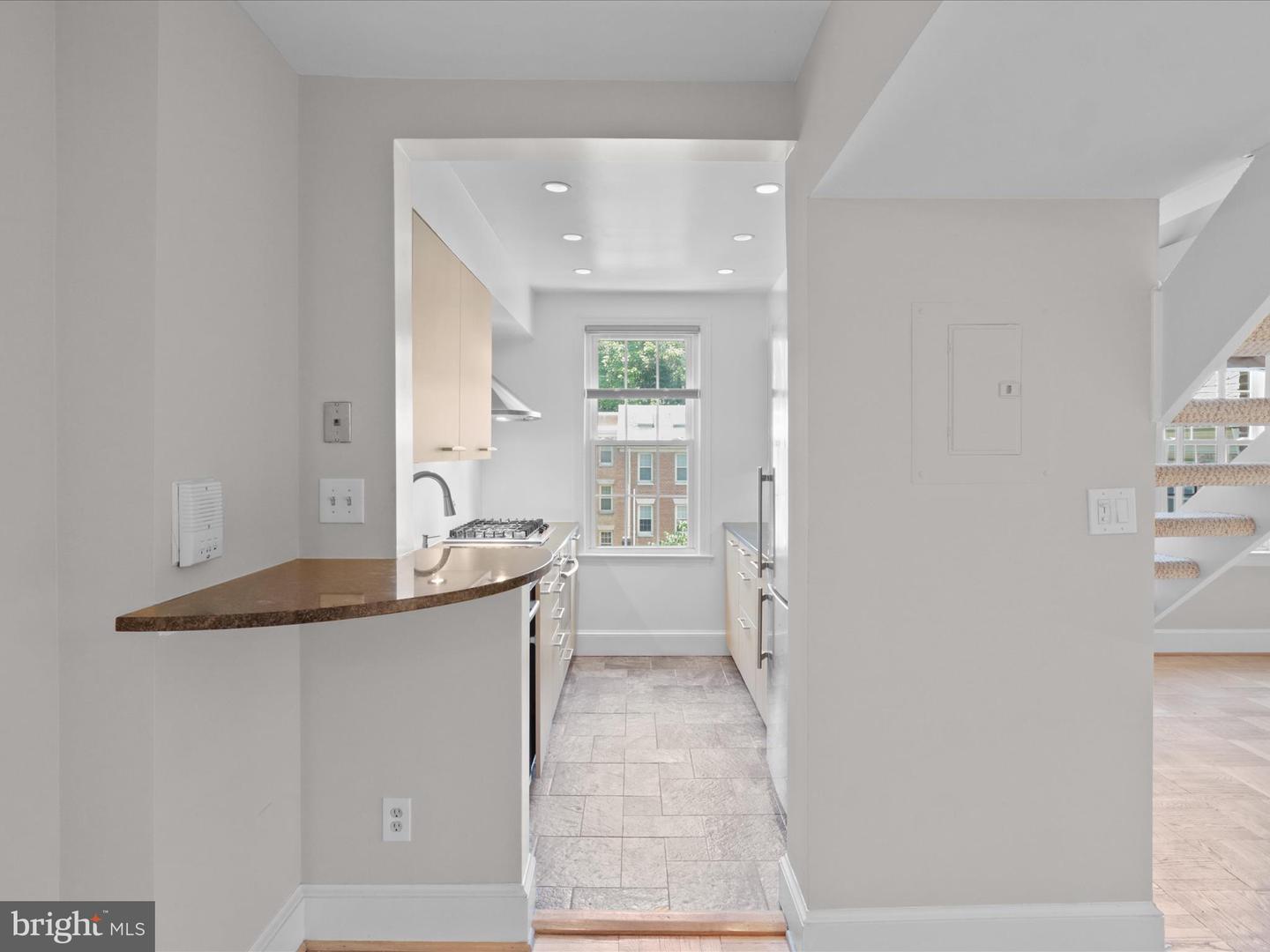 2721 ORDWAY ST NW #5, WASHINGTON, District Of Columbia 20008, 2 Bedrooms Bedrooms, ,1 BathroomBathrooms,Residential,For sale,2721 ORDWAY ST NW #5,DCDC2206510 MLS # DCDC2206510