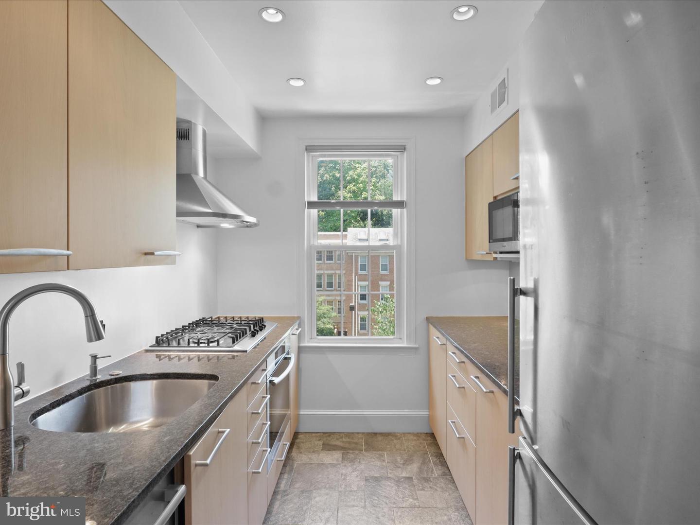 2721 ORDWAY ST NW #5, WASHINGTON, District Of Columbia 20008, 2 Bedrooms Bedrooms, ,1 BathroomBathrooms,Residential,For sale,2721 ORDWAY ST NW #5,DCDC2206510 MLS # DCDC2206510