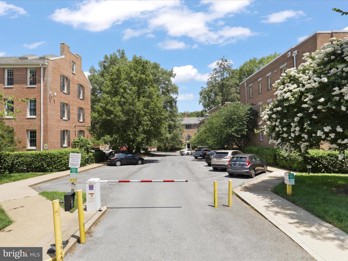 2721 ORDWAY ST NW #5, WASHINGTON, District Of Columbia 20008, 2 Bedrooms Bedrooms, ,1 BathroomBathrooms,Residential,For sale,2721 ORDWAY ST NW #5,DCDC2206510 MLS # DCDC2206510