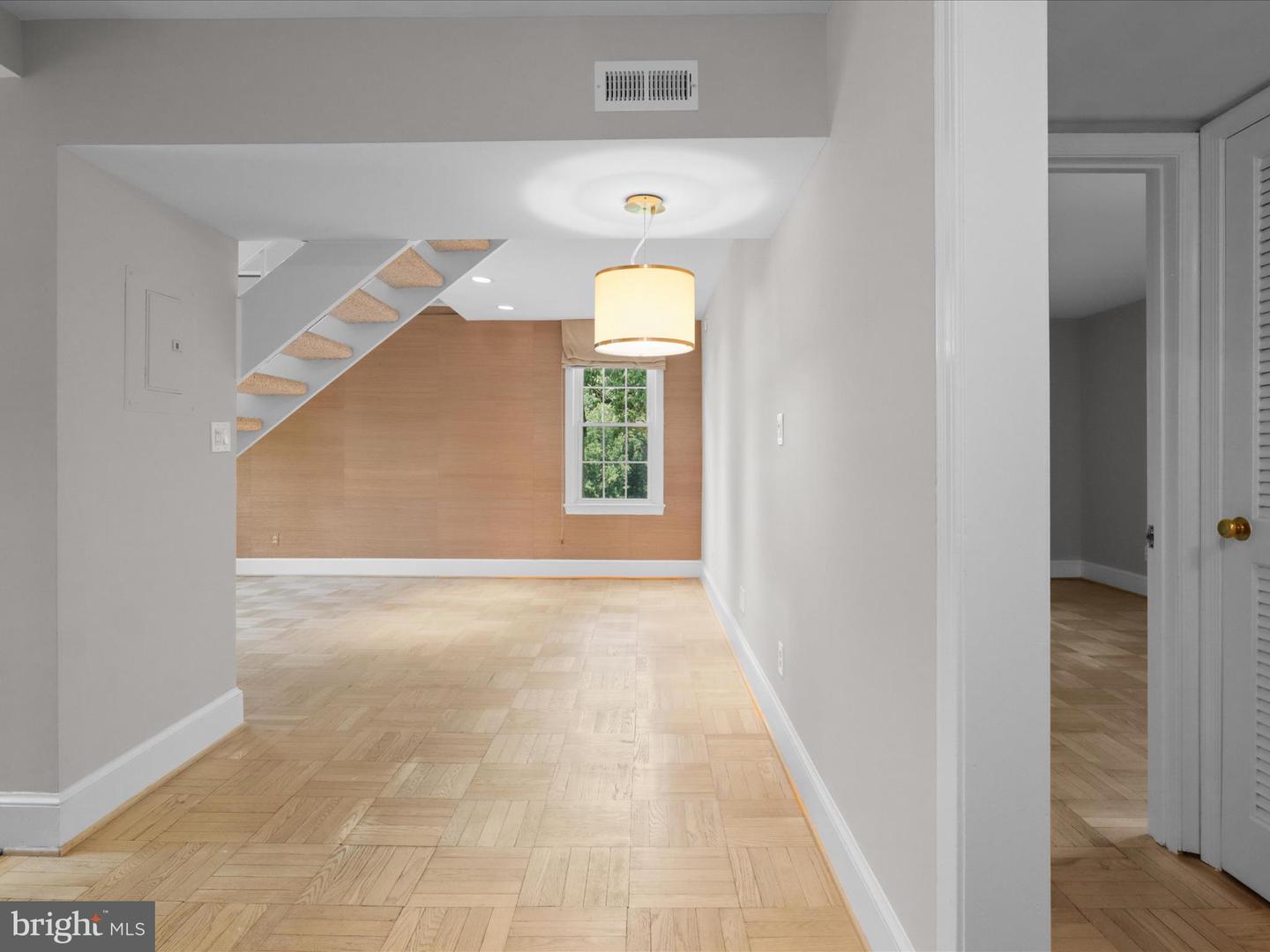 2721 ORDWAY ST NW #5, WASHINGTON, District Of Columbia 20008, 2 Bedrooms Bedrooms, ,1 BathroomBathrooms,Residential,For sale,2721 ORDWAY ST NW #5,DCDC2206510 MLS # DCDC2206510