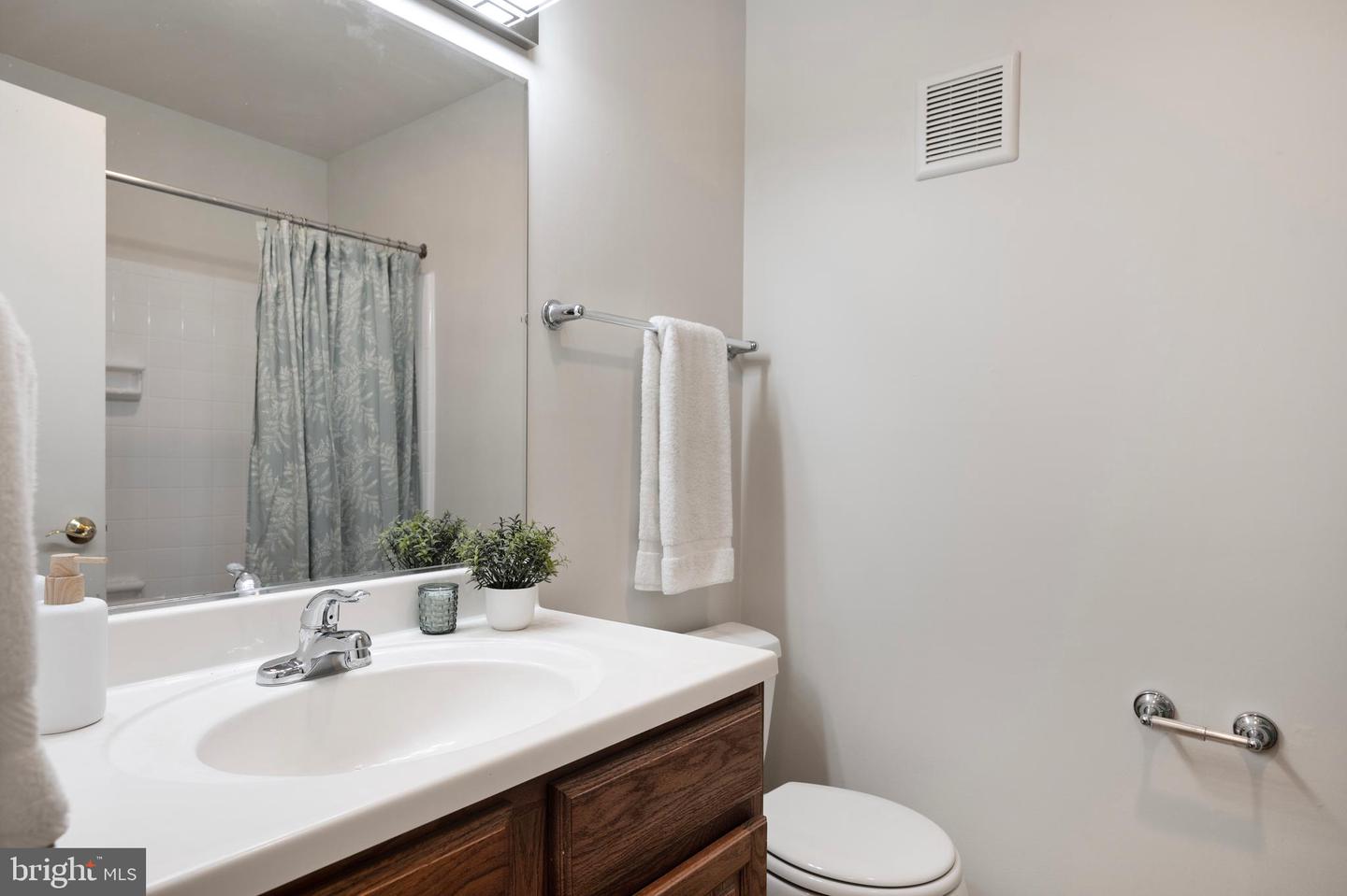 8105 GREELEY BLVD, SPRINGFIELD, Virginia 22152, 5 Bedrooms Bedrooms, ,2 BathroomsBathrooms,Residential,For sale,8105 GREELEY BLVD,VAFX2248204 MLS # VAFX2248204