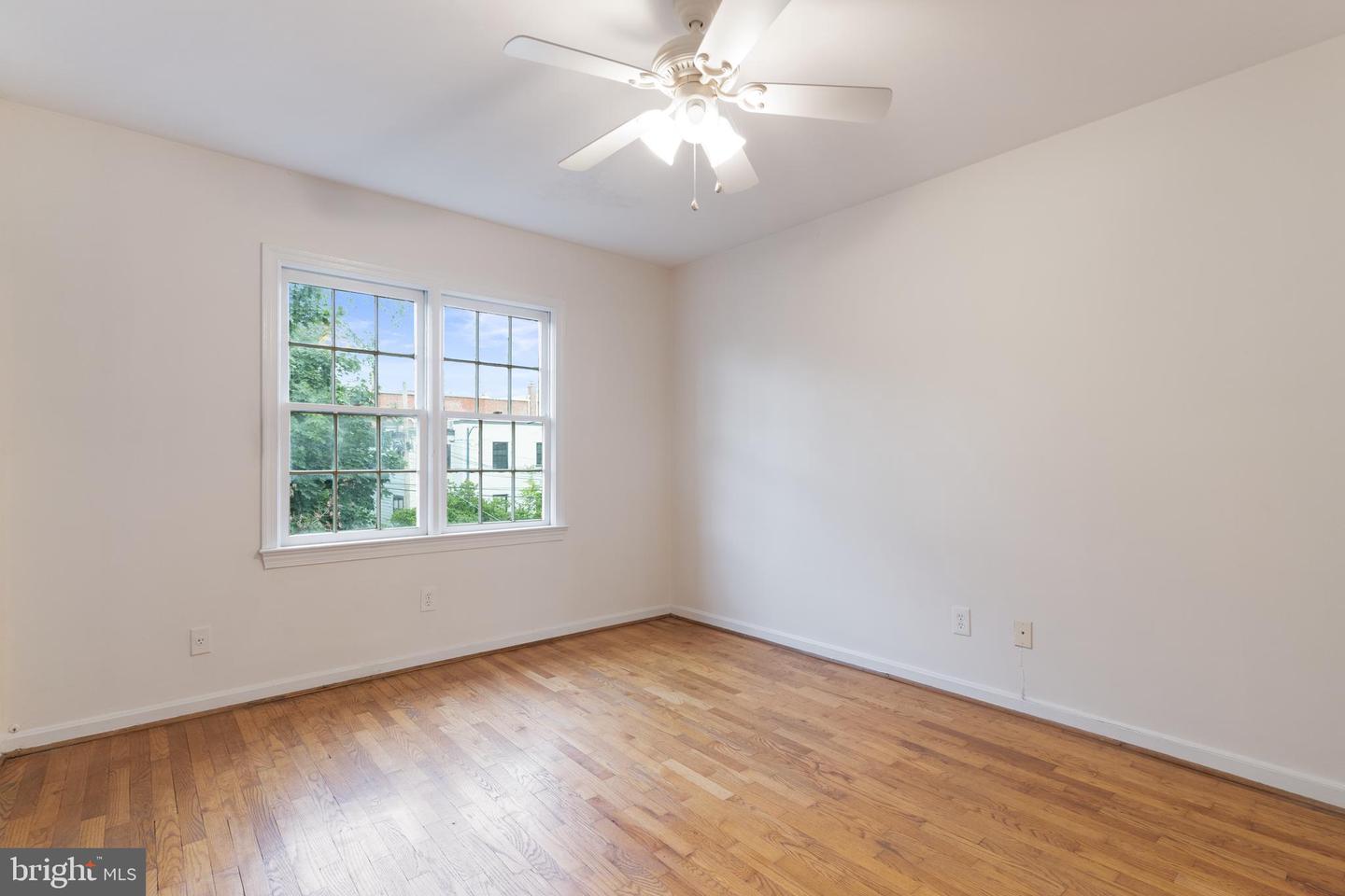 542 7TH ST SE, WASHINGTON, District Of Columbia 20003, 2 Bedrooms Bedrooms, ,2 BathroomsBathrooms,Residential,For sale,542 7TH ST SE,DCDC2206504 MLS # DCDC2206504
