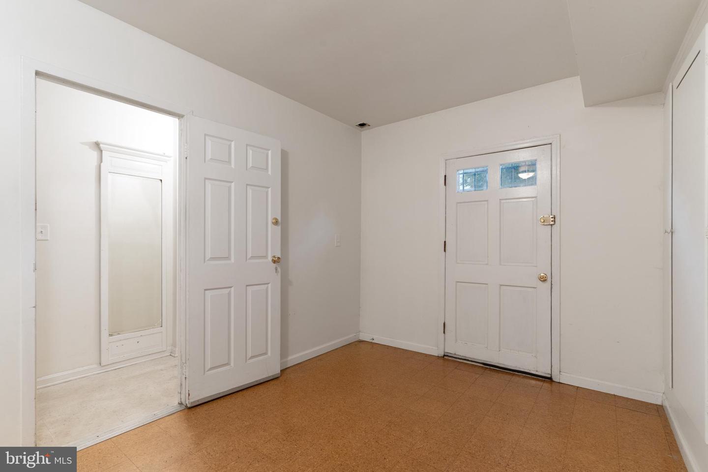 542 7TH ST SE, WASHINGTON, District Of Columbia 20003, 2 Bedrooms Bedrooms, ,2 BathroomsBathrooms,Residential,For sale,542 7TH ST SE,DCDC2206504 MLS # DCDC2206504