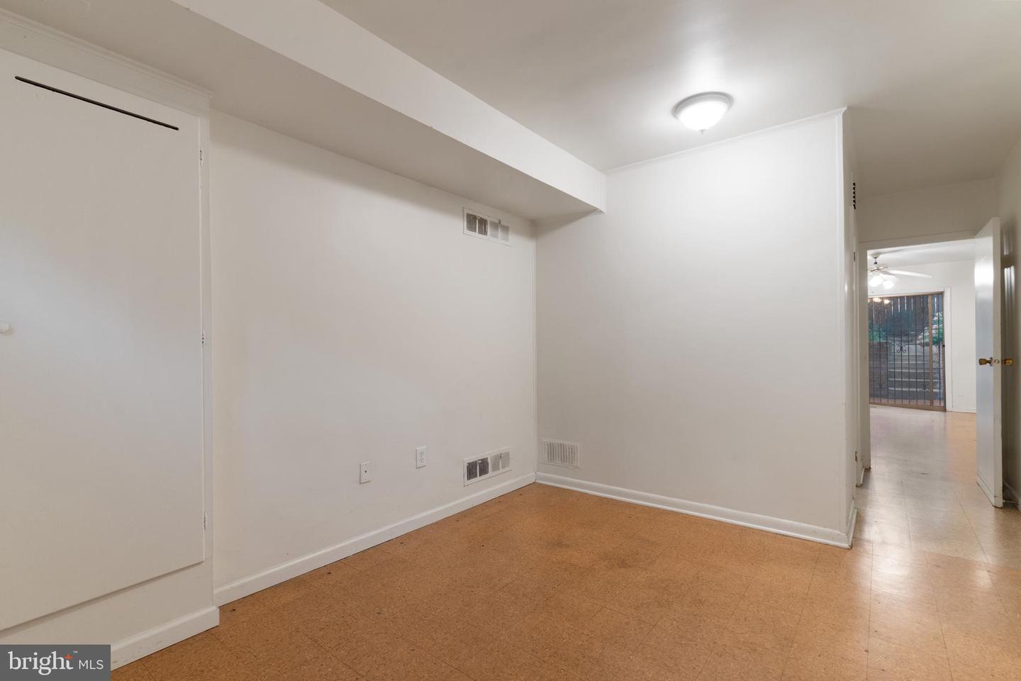542 7TH ST SE, WASHINGTON, District Of Columbia 20003, 2 Bedrooms Bedrooms, ,2 BathroomsBathrooms,Residential,For sale,542 7TH ST SE,DCDC2206504 MLS # DCDC2206504