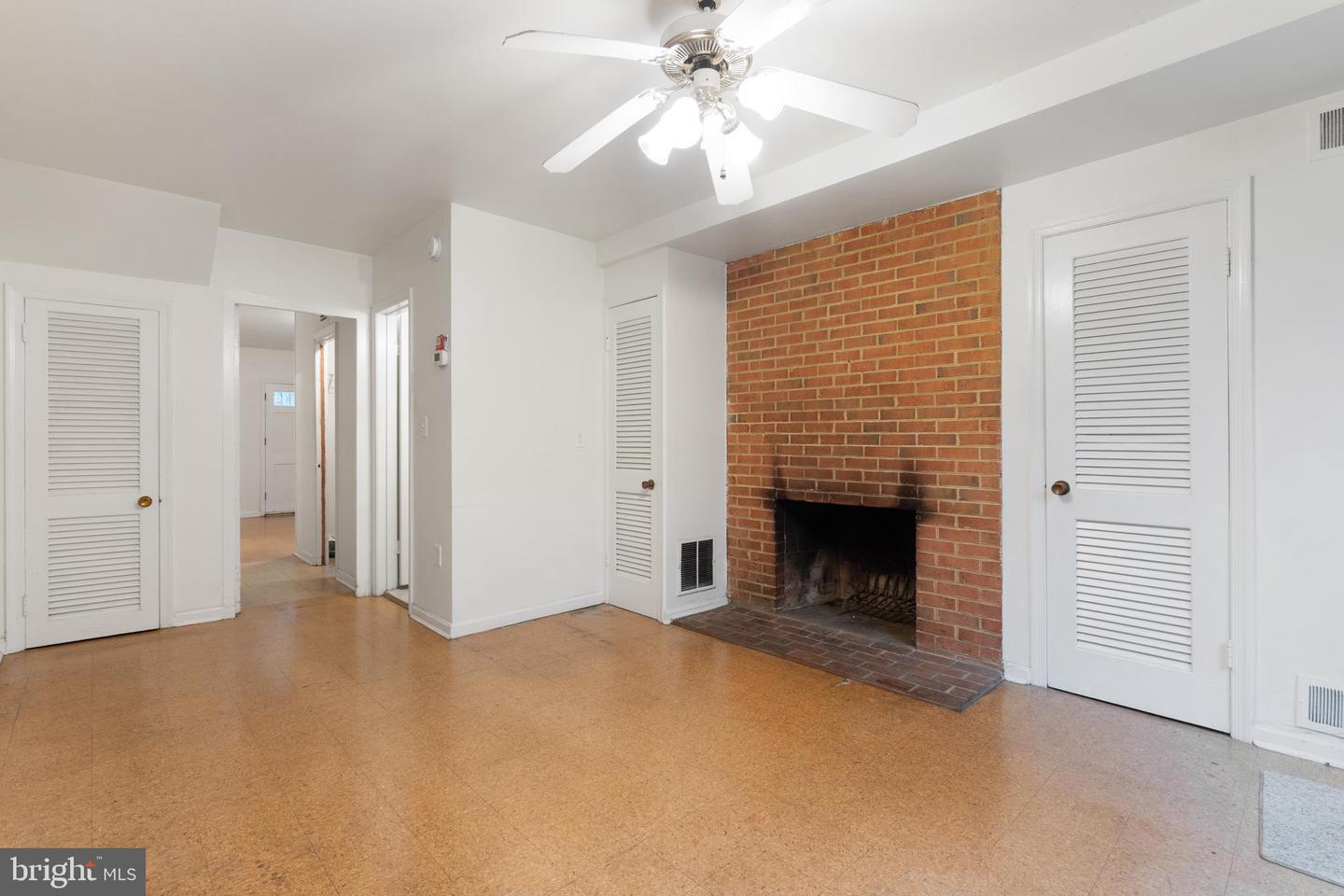 542 7TH ST SE, WASHINGTON, District Of Columbia 20003, 2 Bedrooms Bedrooms, ,2 BathroomsBathrooms,Residential,For sale,542 7TH ST SE,DCDC2206504 MLS # DCDC2206504