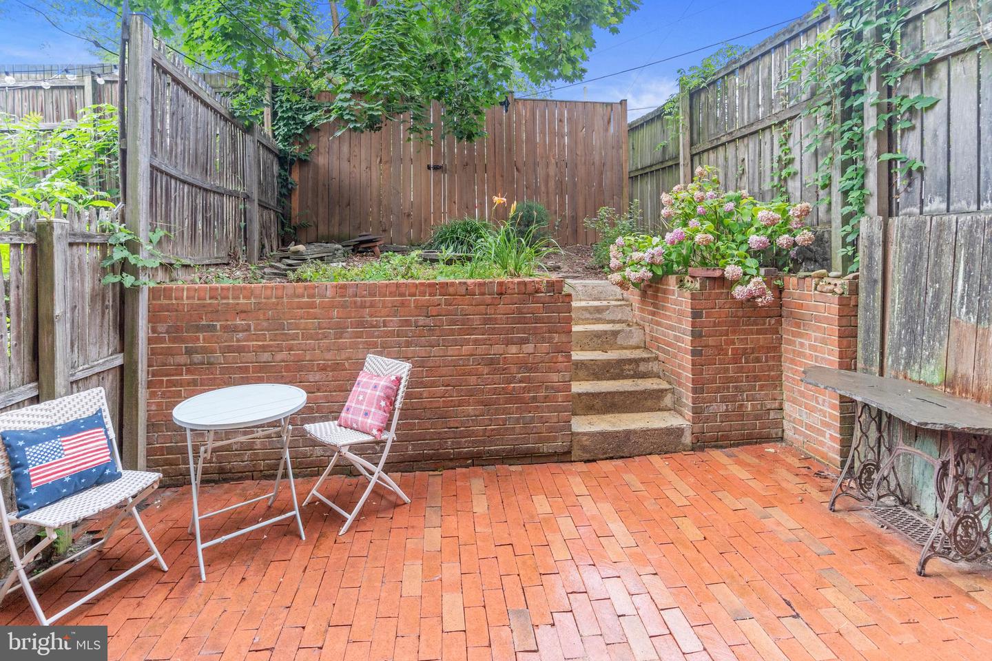 542 7TH ST SE, WASHINGTON, District Of Columbia 20003, 2 Bedrooms Bedrooms, ,2 BathroomsBathrooms,Residential,For sale,542 7TH ST SE,DCDC2206504 MLS # DCDC2206504