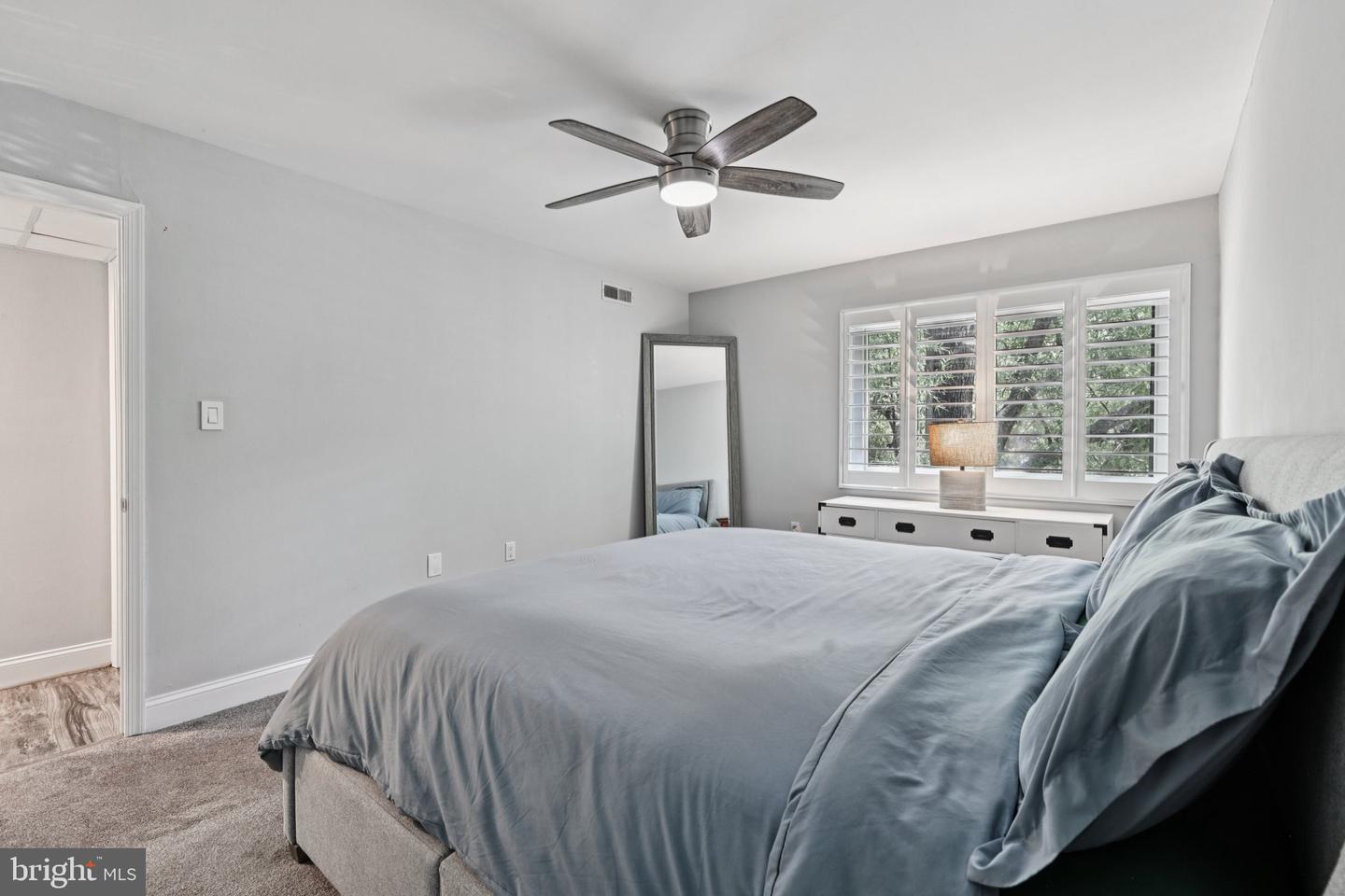 3300 S 28TH ST #403, ALEXANDRIA, Virginia 22302, 2 Bedrooms Bedrooms, ,1 BathroomBathrooms,Residential,For sale,3300 S 28TH ST #403,VAAX2046730 MLS # VAAX2046730