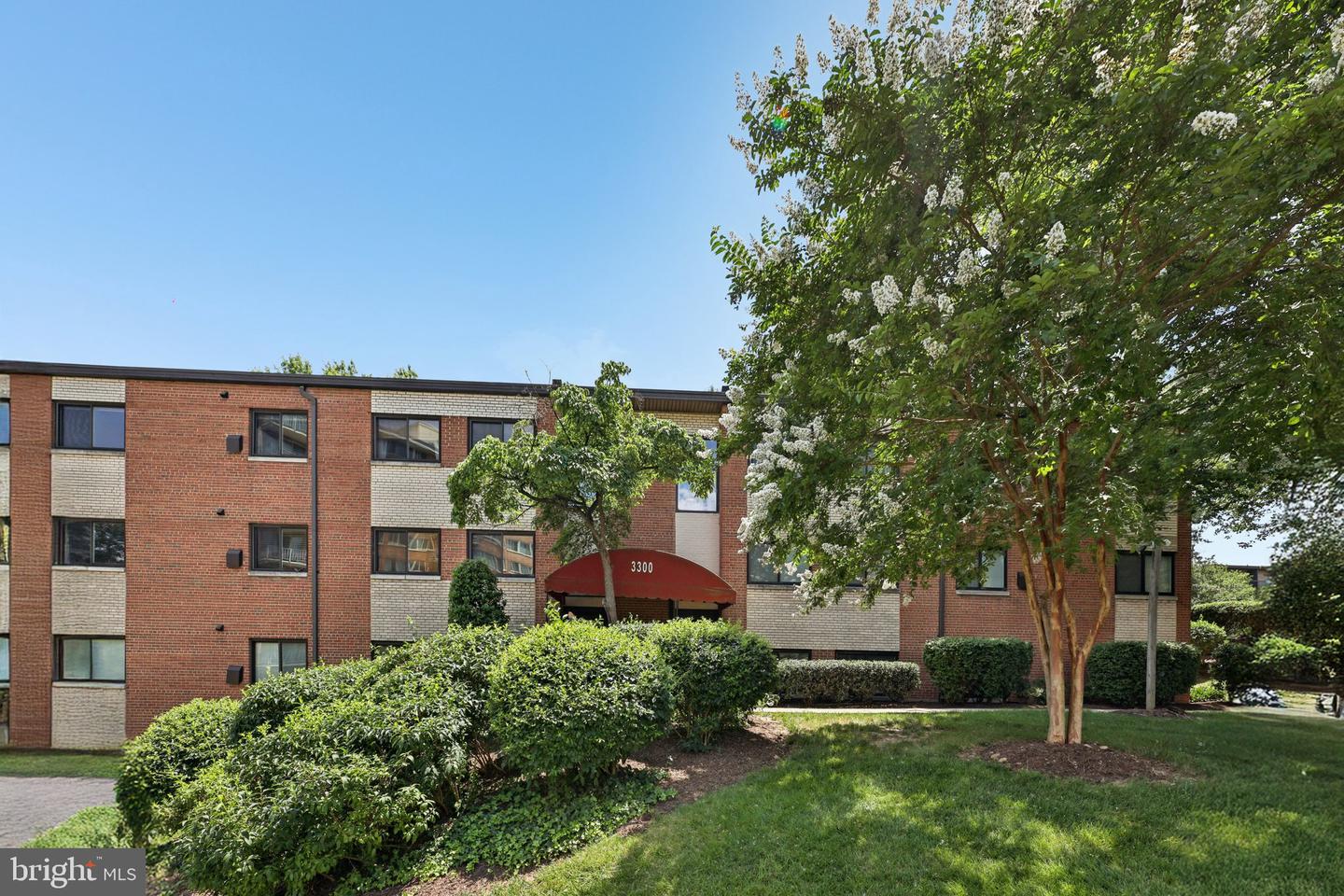 3300 S 28TH ST #403, ALEXANDRIA, Virginia 22302, 2 Bedrooms Bedrooms, ,1 BathroomBathrooms,Residential,For sale,3300 S 28TH ST #403,VAAX2046730 MLS # VAAX2046730