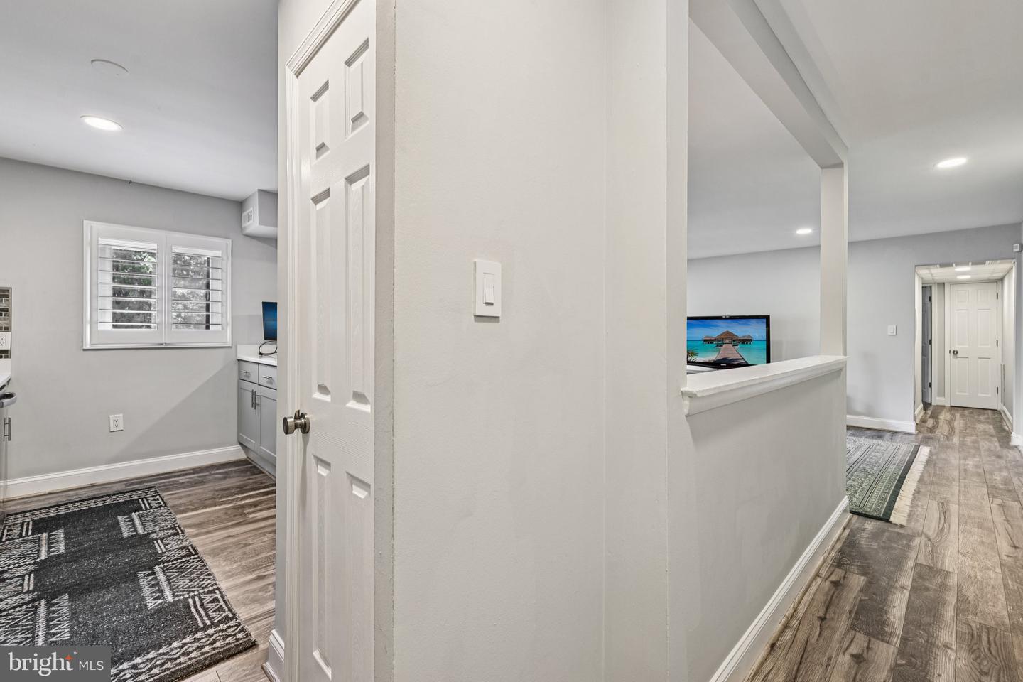 3300 S 28TH ST #403, ALEXANDRIA, Virginia 22302, 2 Bedrooms Bedrooms, ,1 BathroomBathrooms,Residential,For sale,3300 S 28TH ST #403,VAAX2046730 MLS # VAAX2046730