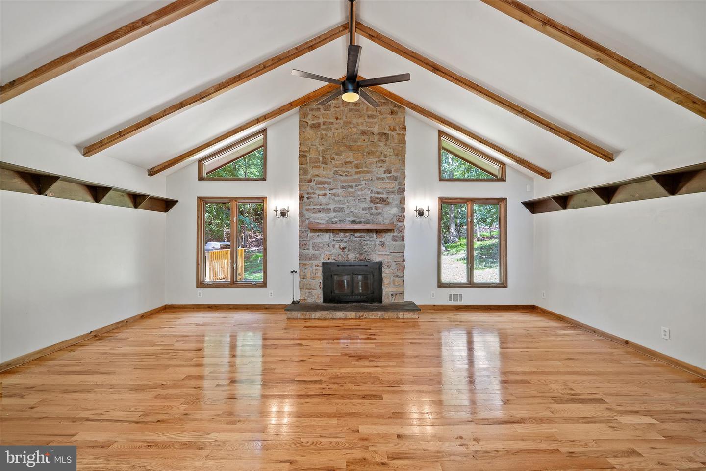2416 YOUNGS DR, HAYMARKET, Virginia 20169, 5 Bedrooms Bedrooms, ,4 BathroomsBathrooms,Residential,For sale,2416 YOUNGS DR,VAPW2097492 MLS # VAPW2097492
