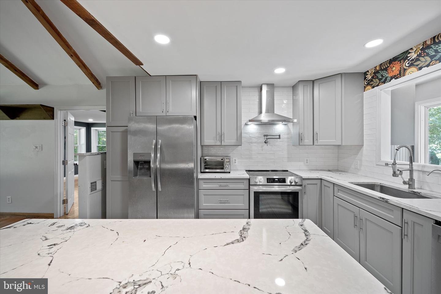 2416 YOUNGS DR, HAYMARKET, Virginia 20169, 5 Bedrooms Bedrooms, ,4 BathroomsBathrooms,Residential,For sale,2416 YOUNGS DR,VAPW2097492 MLS # VAPW2097492