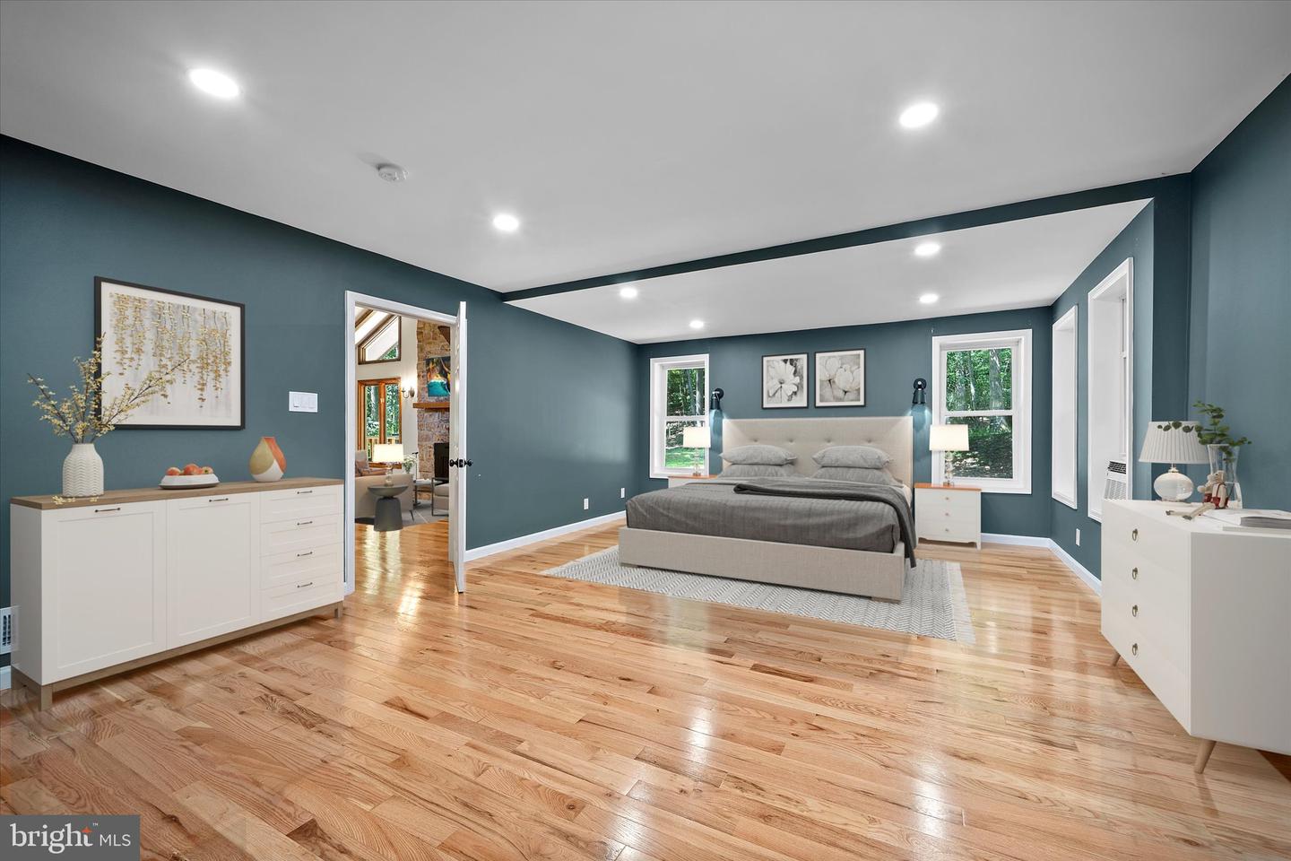 2416 YOUNGS DR, HAYMARKET, Virginia 20169, 5 Bedrooms Bedrooms, ,4 BathroomsBathrooms,Residential,For sale,2416 YOUNGS DR,VAPW2097492 MLS # VAPW2097492