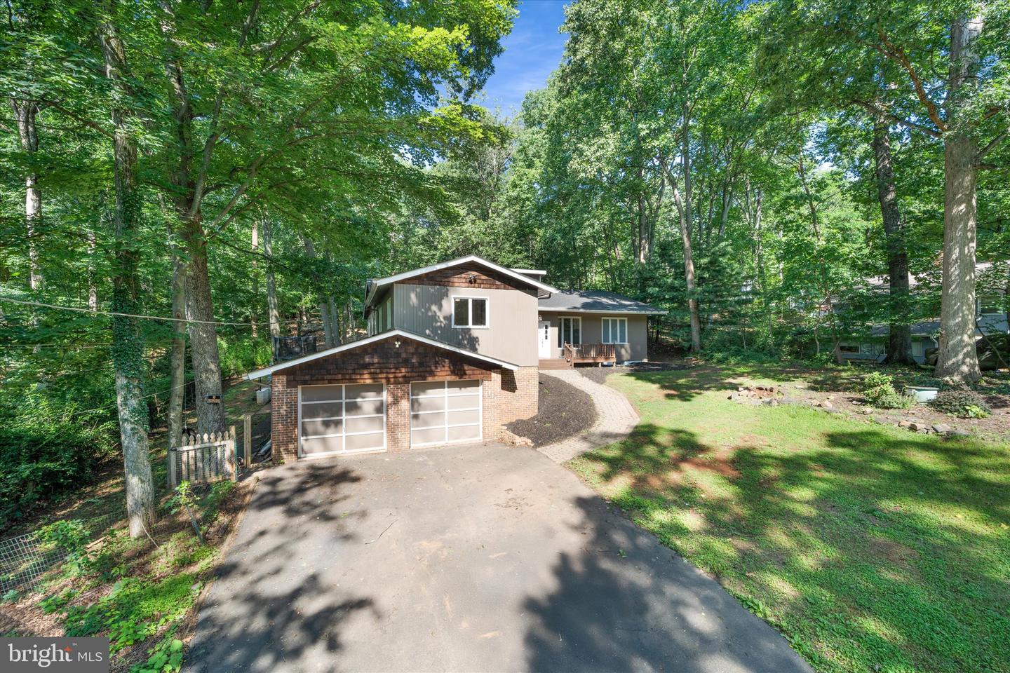 2416 YOUNGS DR, HAYMARKET, Virginia 20169, 5 Bedrooms Bedrooms, ,4 BathroomsBathrooms,Residential,For sale,2416 YOUNGS DR,VAPW2097492 MLS # VAPW2097492