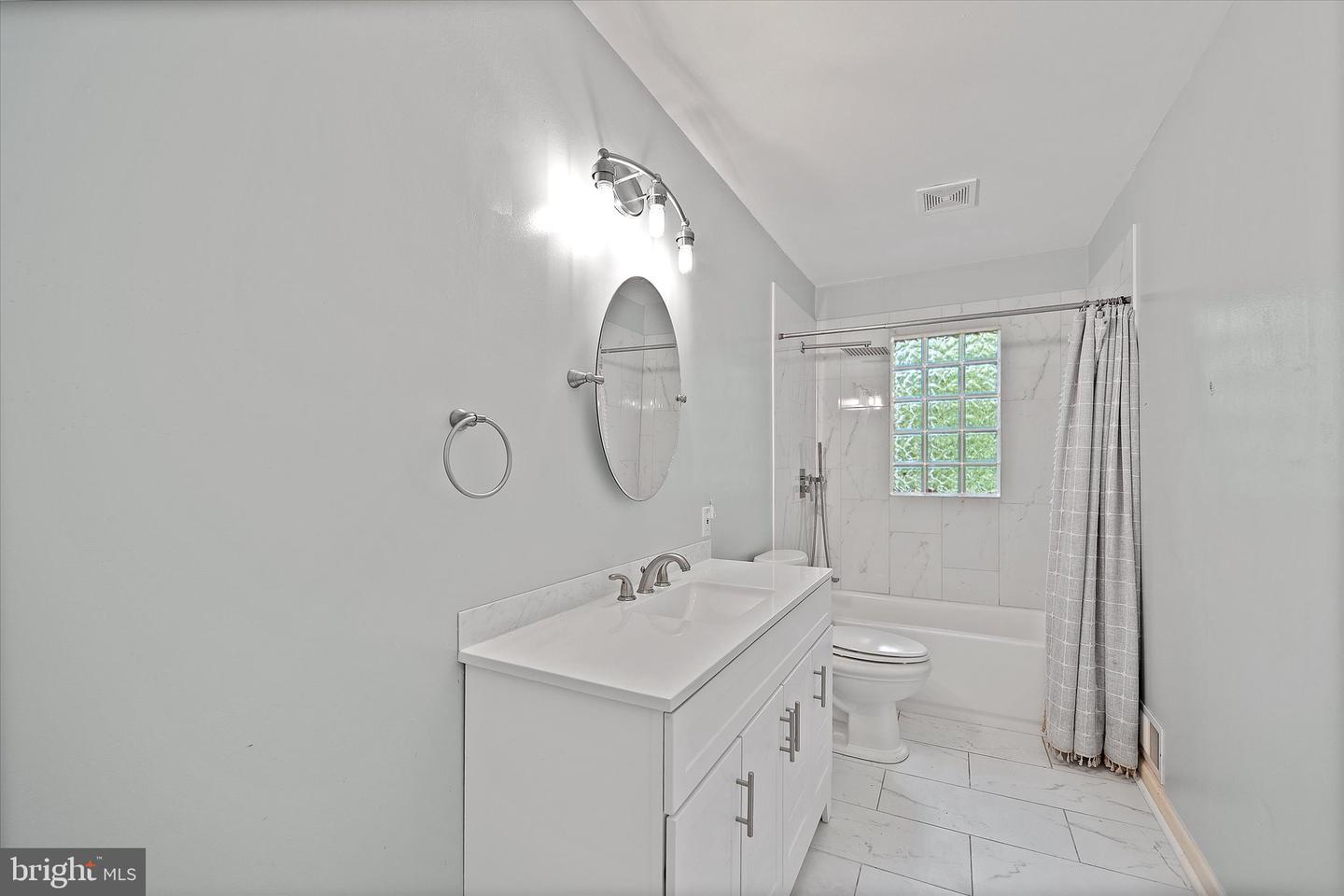 2416 YOUNGS DR, HAYMARKET, Virginia 20169, 5 Bedrooms Bedrooms, ,4 BathroomsBathrooms,Residential,For sale,2416 YOUNGS DR,VAPW2097492 MLS # VAPW2097492