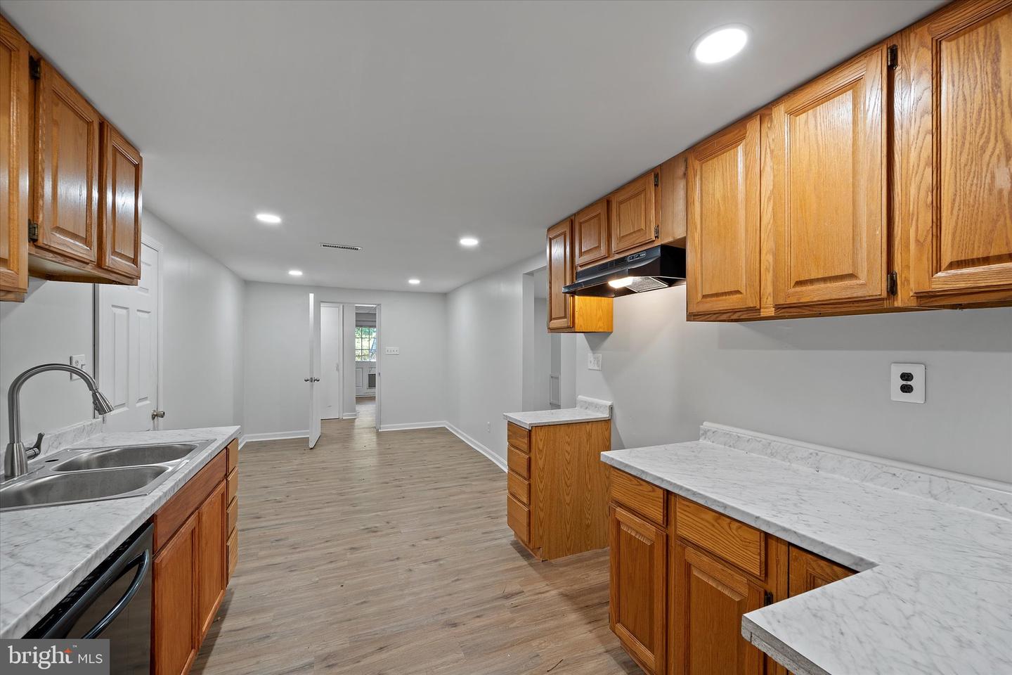 2416 YOUNGS DR, HAYMARKET, Virginia 20169, 5 Bedrooms Bedrooms, ,4 BathroomsBathrooms,Residential,For sale,2416 YOUNGS DR,VAPW2097492 MLS # VAPW2097492