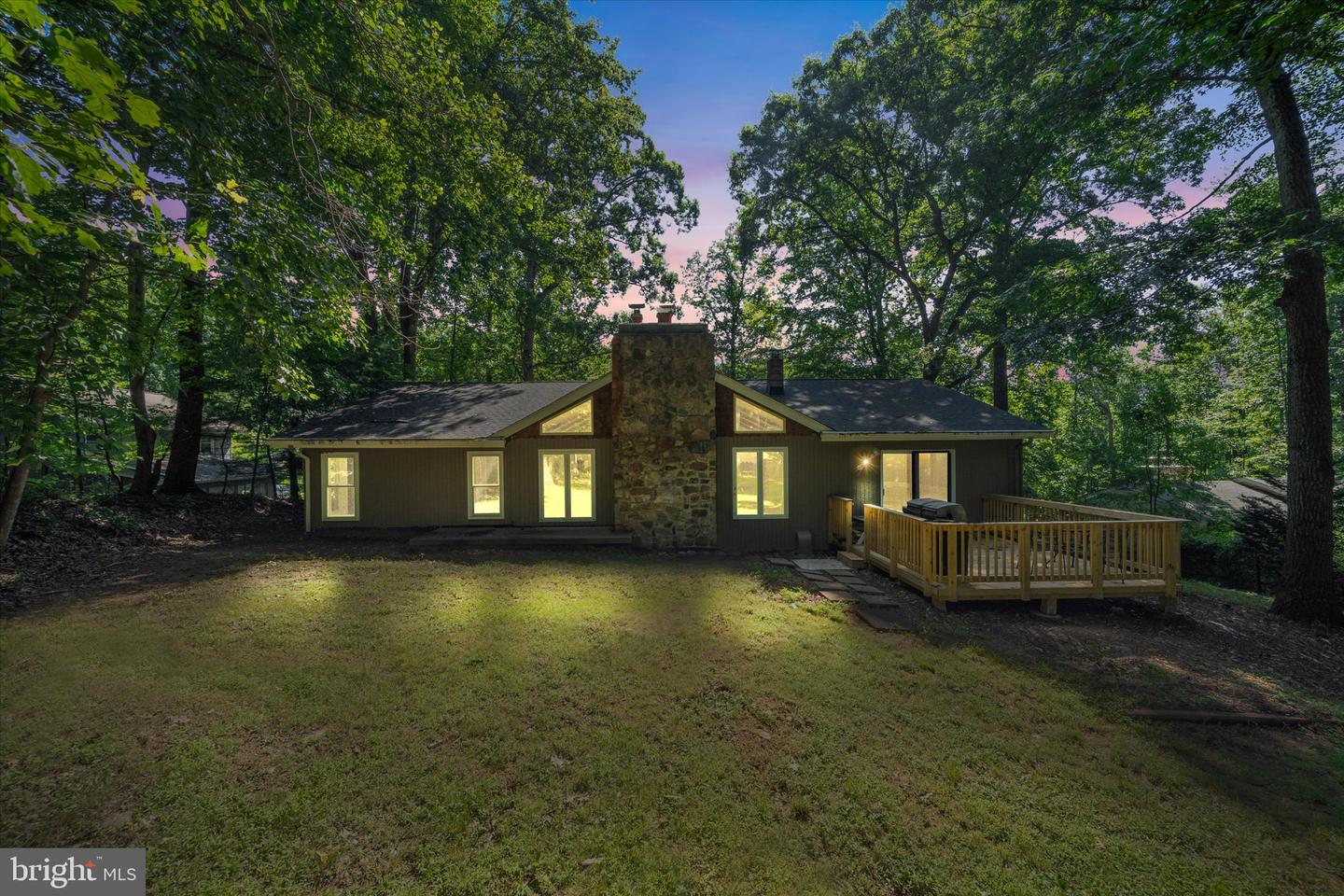 2416 YOUNGS DR, HAYMARKET, Virginia 20169, 5 Bedrooms Bedrooms, ,4 BathroomsBathrooms,Residential,For sale,2416 YOUNGS DR,VAPW2097492 MLS # VAPW2097492