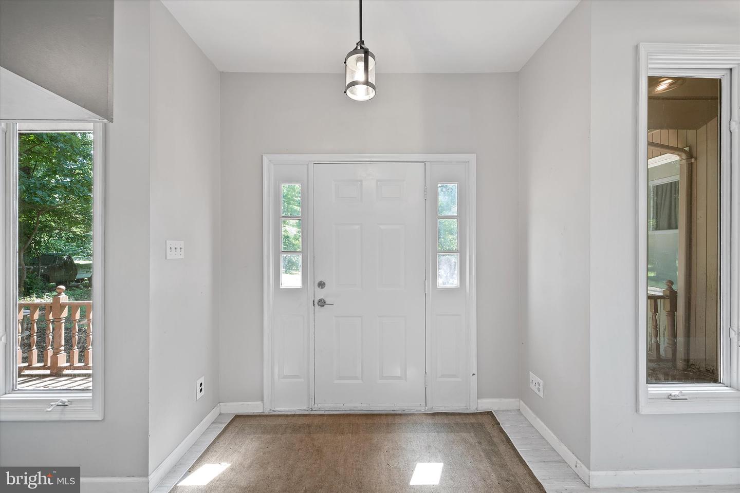 2416 YOUNGS DR, HAYMARKET, Virginia 20169, 5 Bedrooms Bedrooms, ,4 BathroomsBathrooms,Residential,For sale,2416 YOUNGS DR,VAPW2097492 MLS # VAPW2097492