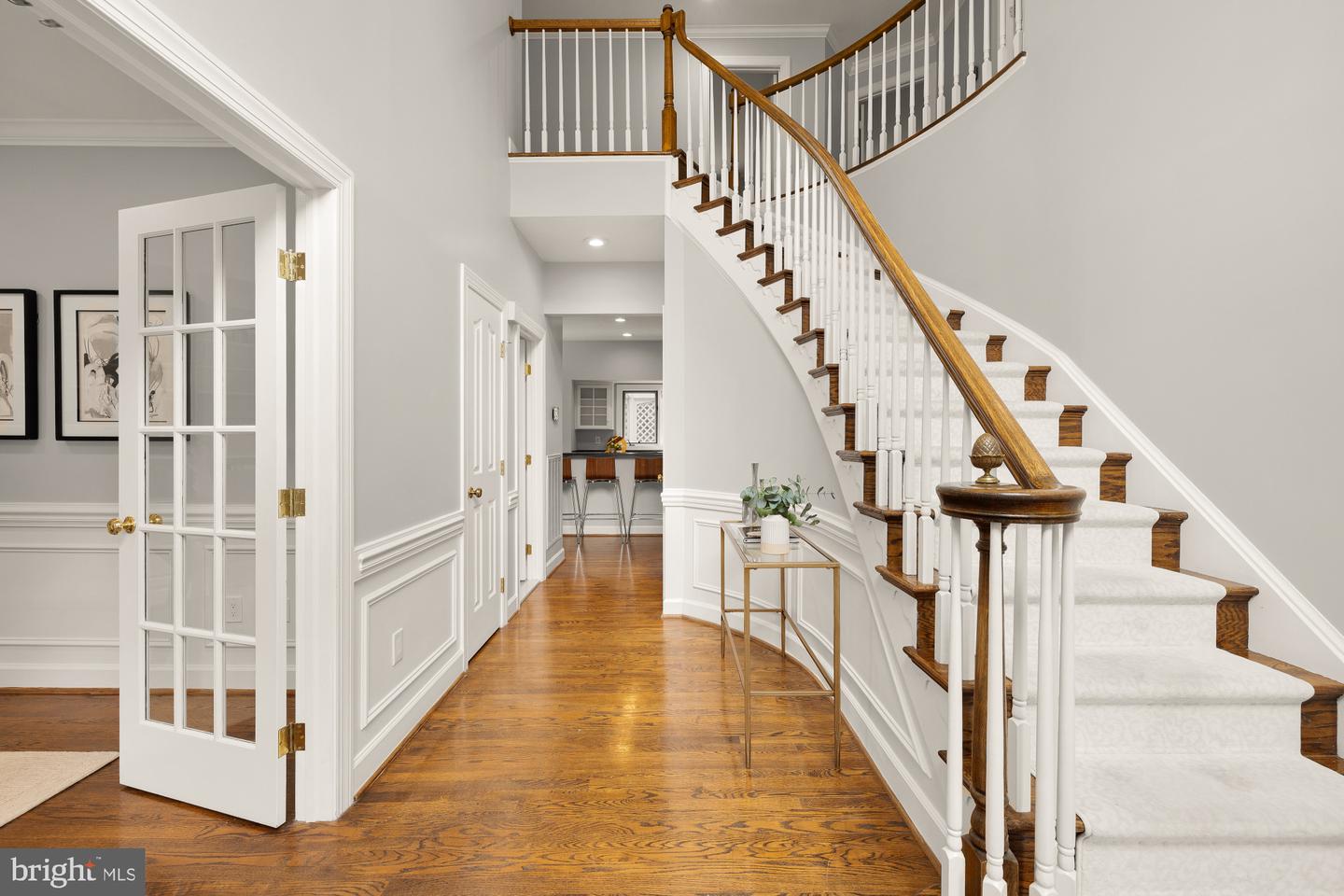 305 SPRINGWOOD CT NE, VIENNA, Virginia 22180, 5 Bedrooms Bedrooms, 18 Rooms Rooms,3 BathroomsBathrooms,Residential,For sale,305 SPRINGWOOD CT NE,VAFX2249034 MLS # VAFX2249034