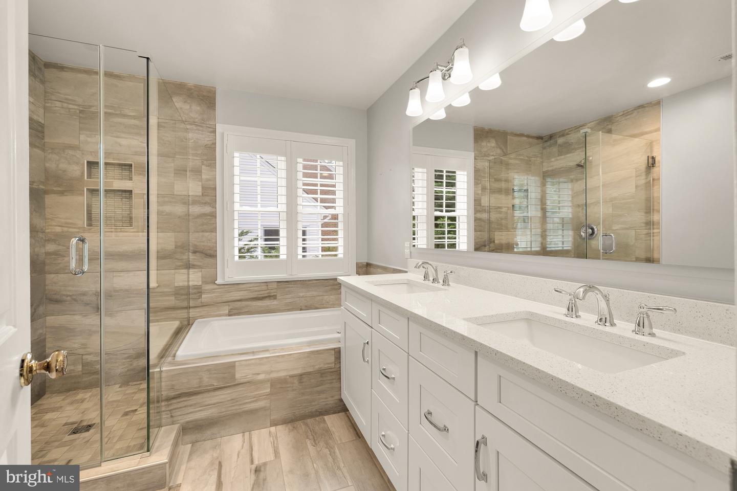 305 SPRINGWOOD CT NE, VIENNA, Virginia 22180, 5 Bedrooms Bedrooms, 18 Rooms Rooms,3 BathroomsBathrooms,Residential,For sale,305 SPRINGWOOD CT NE,VAFX2249034 MLS # VAFX2249034