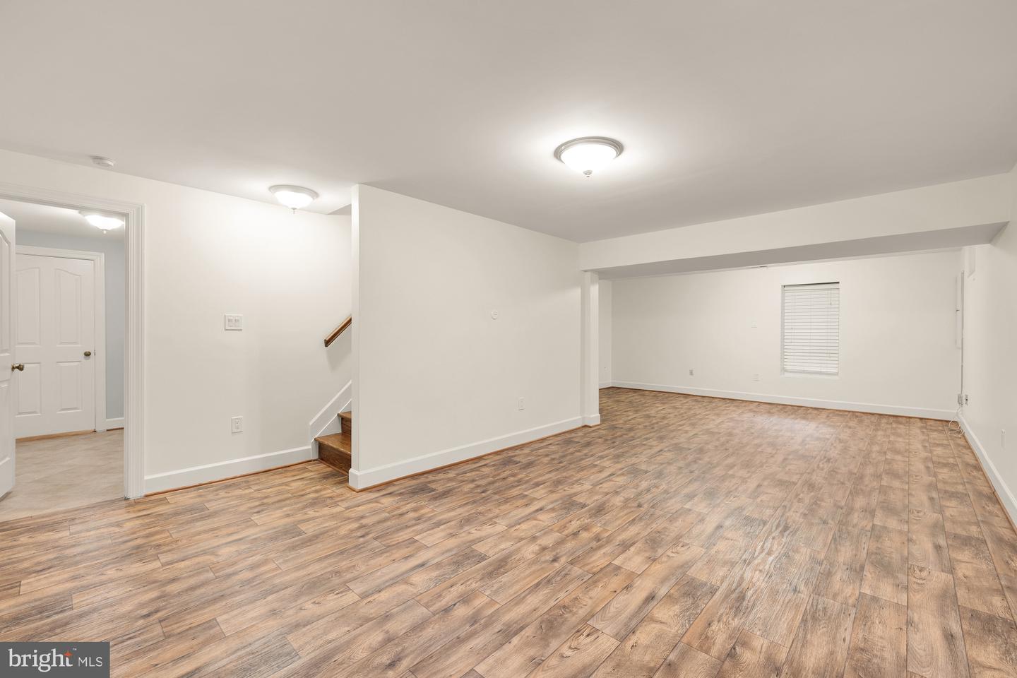 305 SPRINGWOOD CT NE, VIENNA, Virginia 22180, 5 Bedrooms Bedrooms, 18 Rooms Rooms,3 BathroomsBathrooms,Residential,For sale,305 SPRINGWOOD CT NE,VAFX2249034 MLS # VAFX2249034