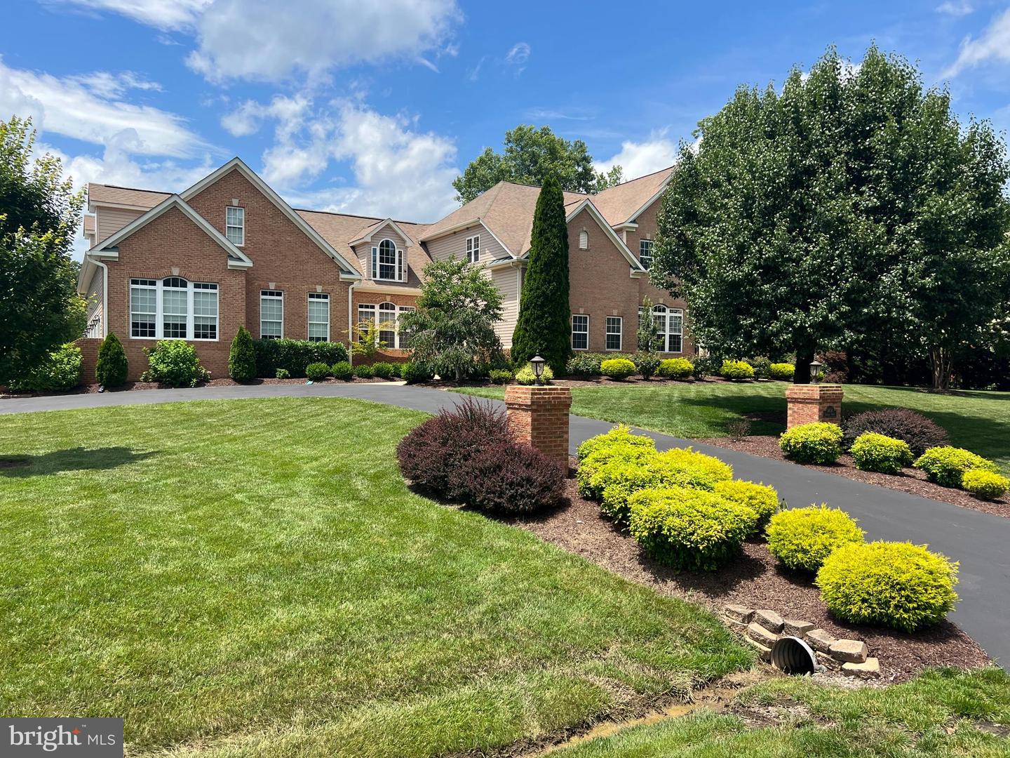 9404 DUNEDIN CT, FREDERICKSBURG, Virginia 22407, 6 Bedrooms Bedrooms, ,6 BathroomsBathrooms,Residential,For sale,9404 DUNEDIN CT,VASP2034088 MLS # VASP2034088