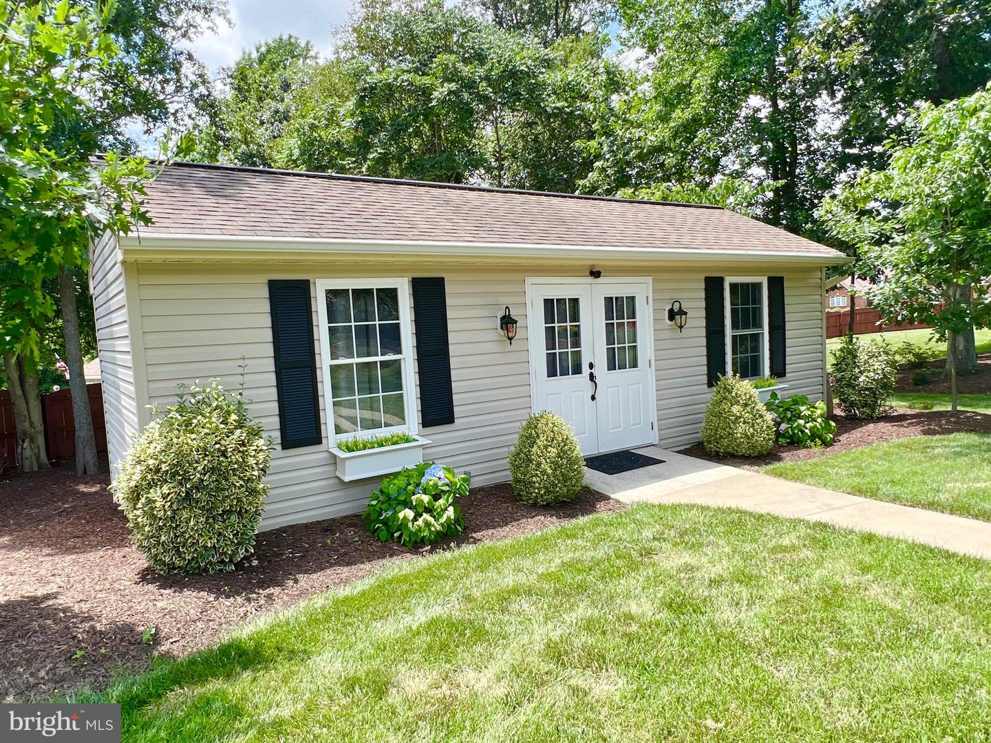 9404 DUNEDIN CT, FREDERICKSBURG, Virginia 22407, 6 Bedrooms Bedrooms, ,6 BathroomsBathrooms,Residential,For sale,9404 DUNEDIN CT,VASP2034088 MLS # VASP2034088